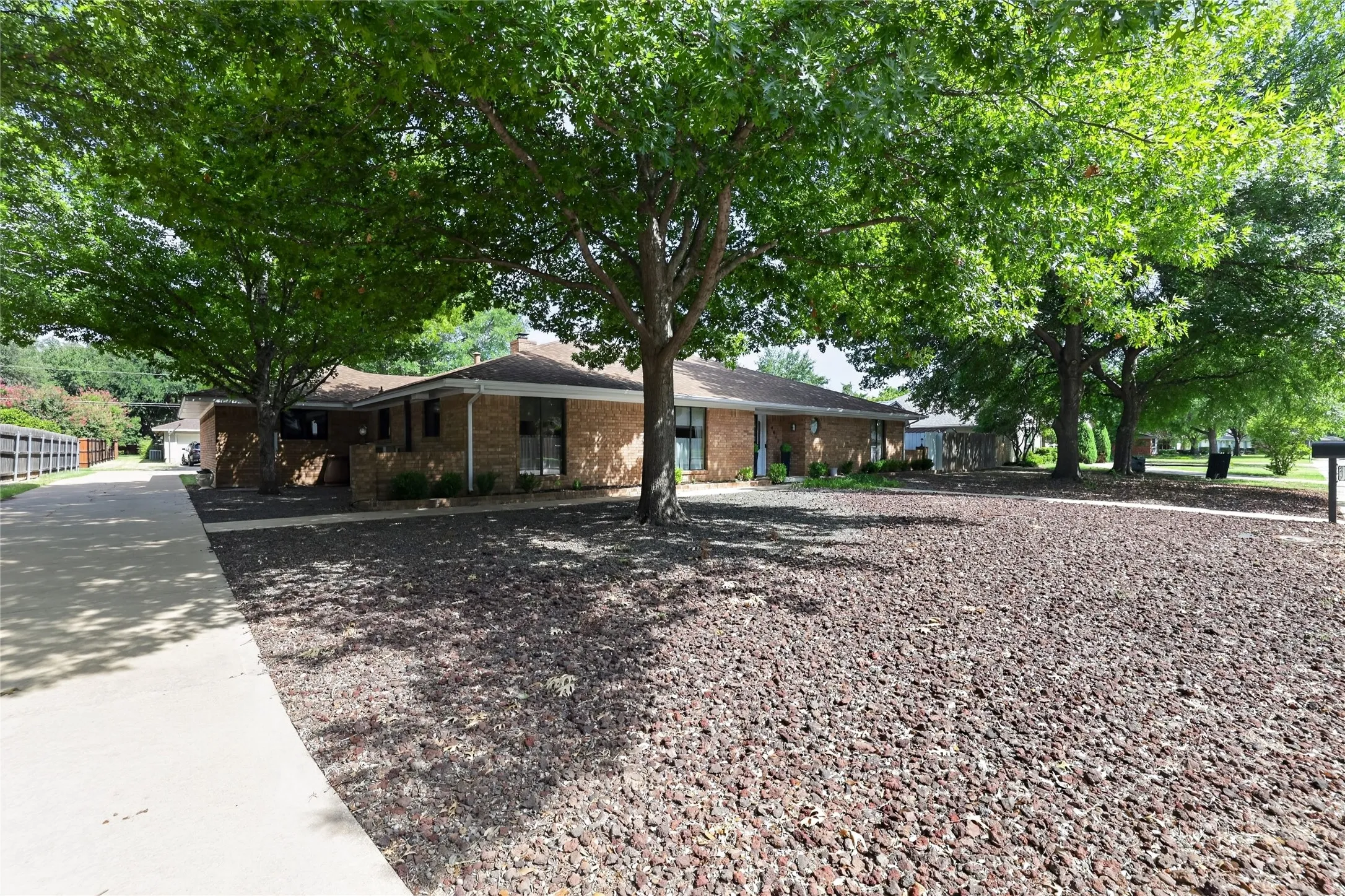 Single Family Residence For Sale in Wichita County , 4417 Tobago, Wichita Falls, Texas 76308, 3 Bedroom, 2 Bathroom, 2 Garage spaces, 2,606 Sqft, built in 1976, mls#21339207, Real Estate Agent in Wichita Falls, Homes For Sale in Wichita county, Homes For Sale in Wichita Falls, Realtor in Wichita Falls Texas, Real Estate Brokerage Independent Realty Texas, Luminita Cordes Realtor