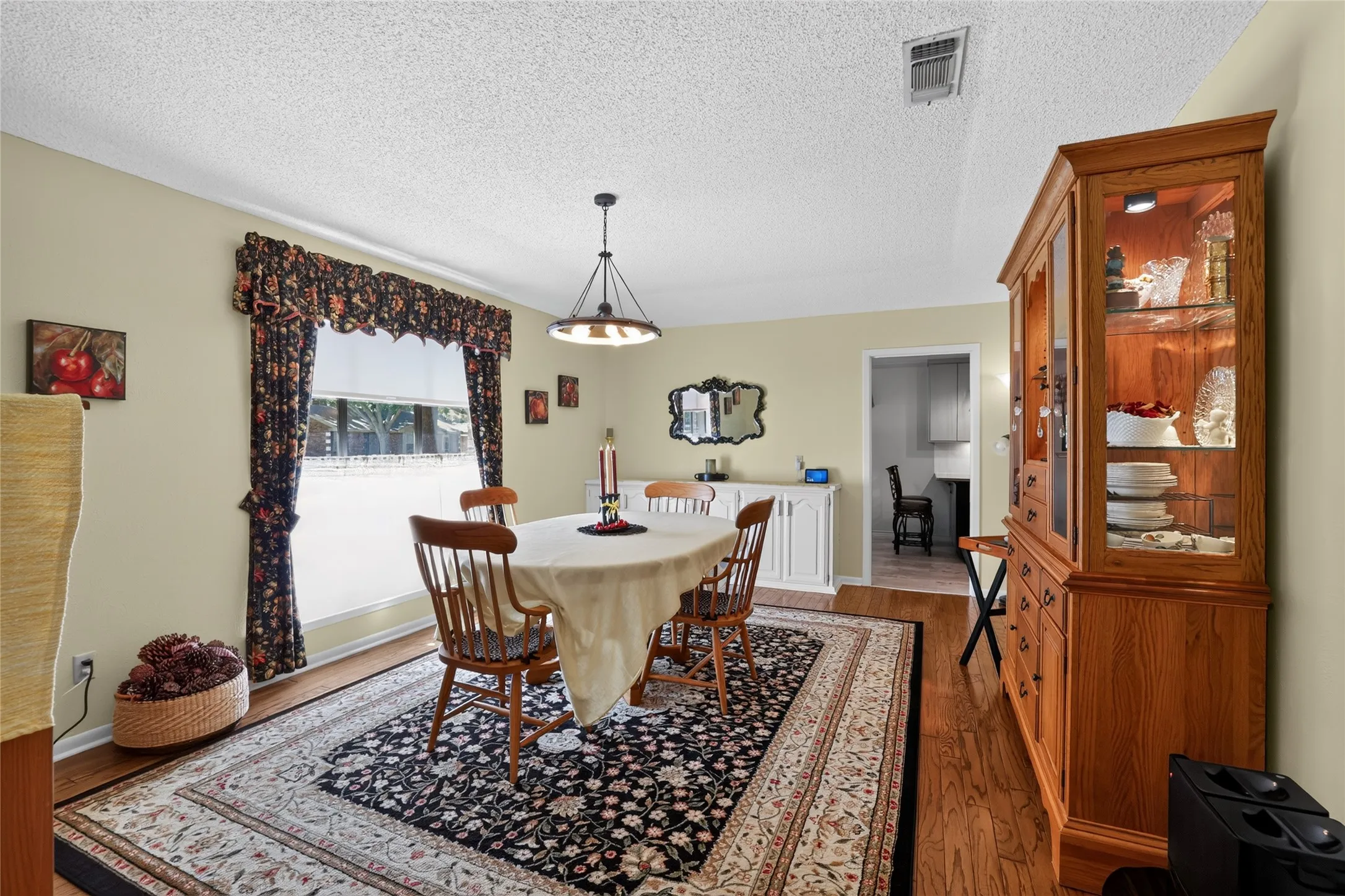 Single Family Residence For Sale in Wichita County , 4417 Tobago, Wichita Falls, Texas 76308, 3 Bedroom, 2 Bathroom, 2 Garage spaces, 2,606 Sqft, built in 1976, mls#21339207, Real Estate Agent in Wichita Falls, Homes For Sale in Wichita county, Homes For Sale in Wichita Falls, Realtor in Wichita Falls Texas, Real Estate Brokerage Independent Realty Texas, Luminita Cordes Realtor