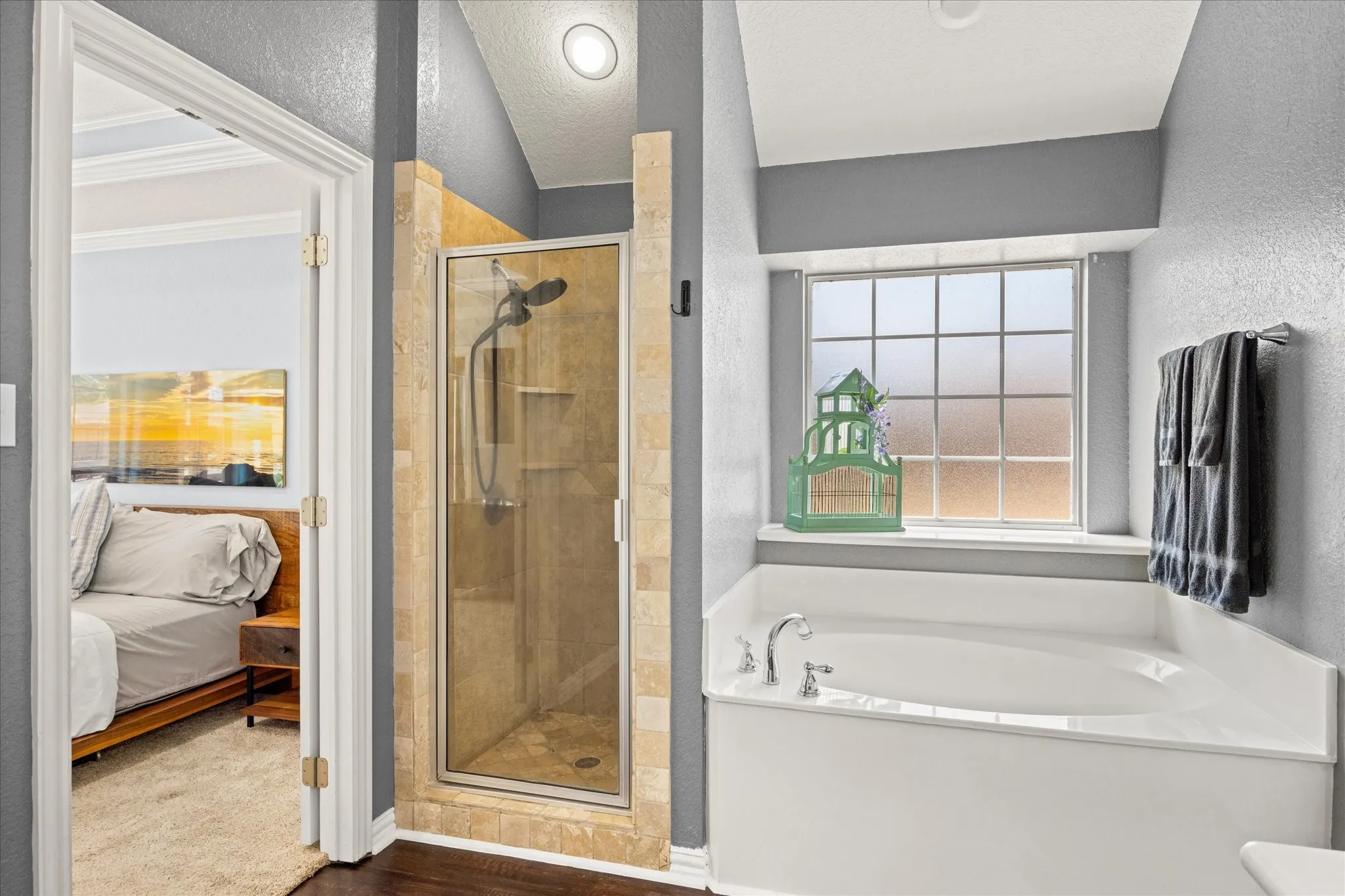 Single Family Residence For Sale in Hood County , 3930 Buena Vista Circle, Granbury, Texas 76049, 3 Bedroom, 2 Bathroom, 2 Garage spaces, 1,759 Sqft, built in 2005, mls#21337511, Real Estate Agent in Granbury, Homes For Sale in Hood county, Homes For Sale in Granbury, Realtor in Granbury Texas, Real Estate Brokerage Independent Realty Texas, Luminita Cordes Realtor