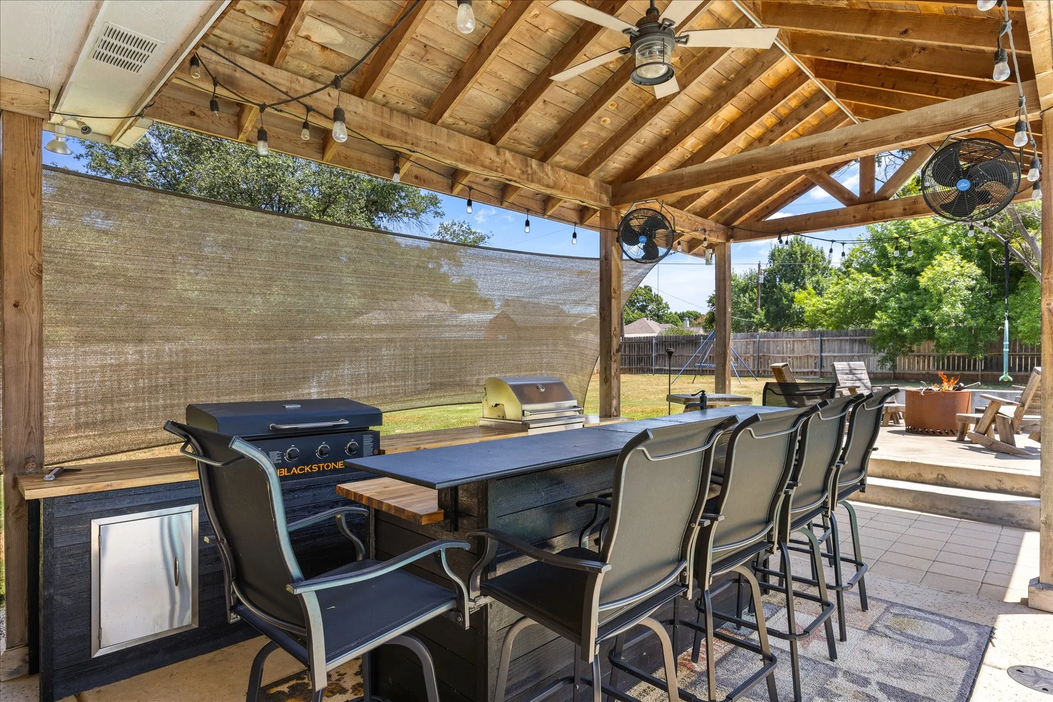 Single Family Residence For Sale in Hood County , 3930 Buena Vista Circle, Granbury, Texas 76049, 3 Bedroom, 2 Bathroom, 2 Garage spaces, 1,759 Sqft, built in 2005, mls#21337511, Real Estate Agent in Granbury, Homes For Sale in Hood county, Homes For Sale in Granbury, Realtor in Granbury Texas, Real Estate Brokerage Independent Realty Texas, Luminita Cordes Realtor