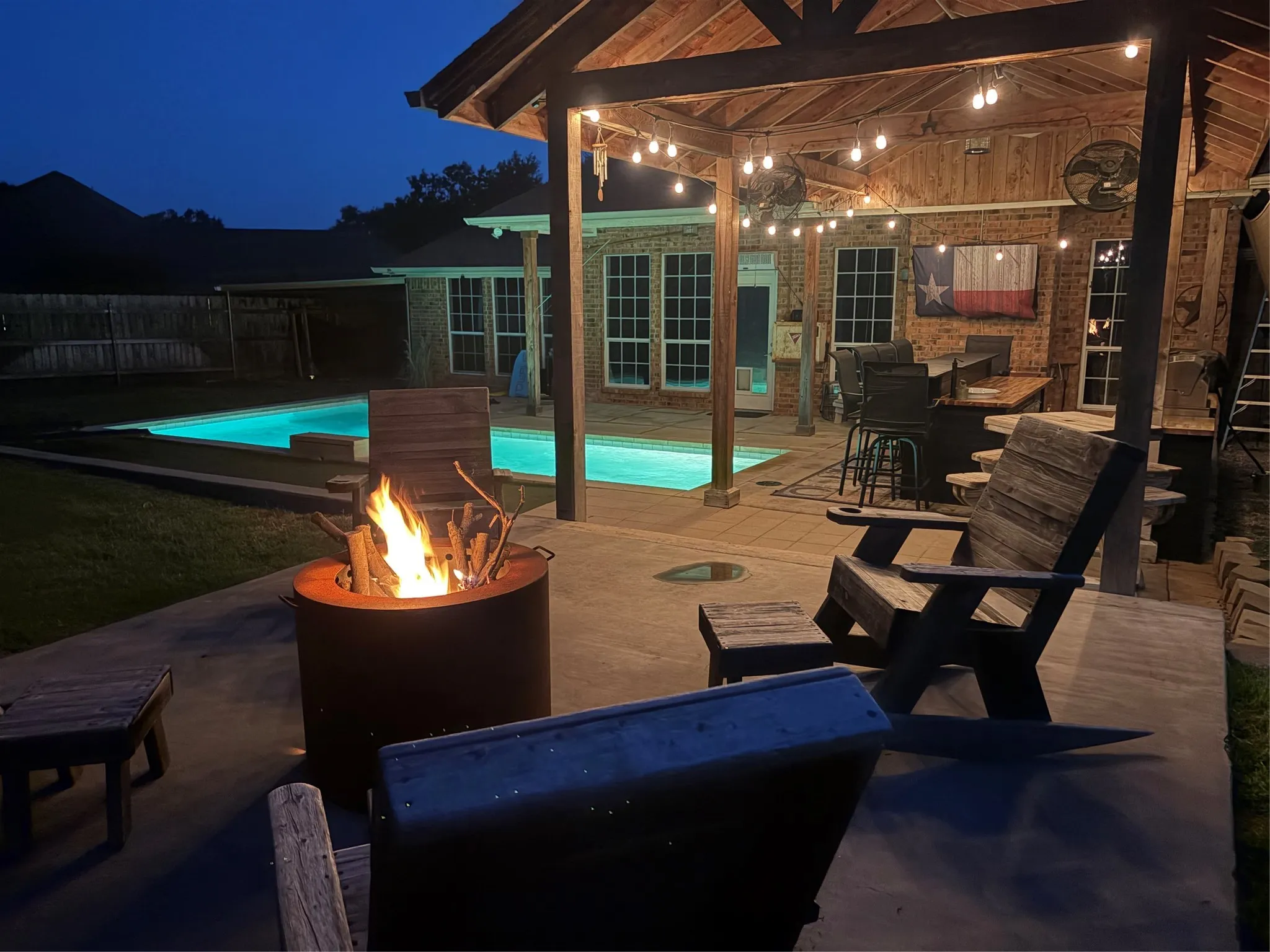 Single Family Residence For Sale in Hood County , 3930 Buena Vista Circle, Granbury, Texas 76049, 3 Bedroom, 2 Bathroom, 2 Garage spaces, 1,759 Sqft, built in 2005, mls#21337511, Real Estate Agent in Granbury, Homes For Sale in Hood county, Homes For Sale in Granbury, Realtor in Granbury Texas, Real Estate Brokerage Independent Realty Texas, Luminita Cordes Realtor