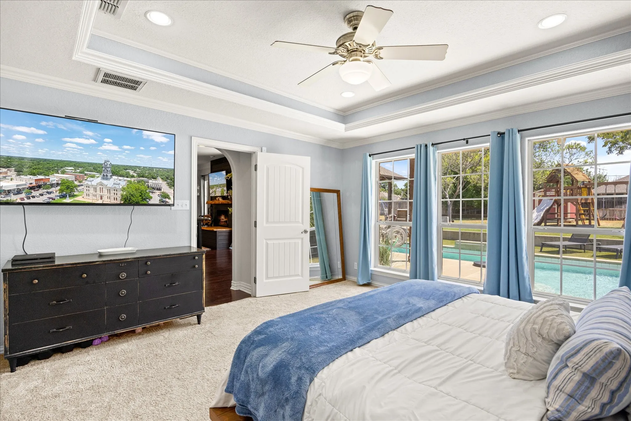 Single Family Residence For Sale in Hood County , 3930 Buena Vista Circle, Granbury, Texas 76049, 3 Bedroom, 2 Bathroom, 2 Garage spaces, 1,759 Sqft, built in 2005, mls#21337511, Real Estate Agent in Granbury, Homes For Sale in Hood county, Homes For Sale in Granbury, Realtor in Granbury Texas, Real Estate Brokerage Independent Realty Texas, Luminita Cordes Realtor