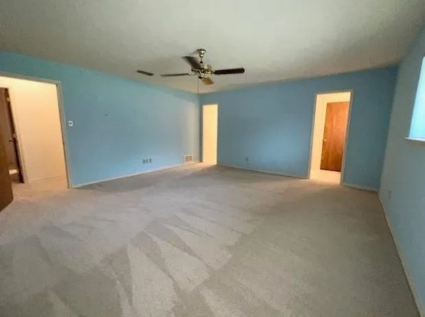 Single Family Residence For Sale in Denton County , 2621 Picadilly Lane, Denton, Texas 76209, 3 Bedroom, 2 Bathroom, 2 Garage spaces, 2,286 Sqft, built in 1975, mls#21339613, Real Estate Agent in Denton, Homes For Sale in Denton county, Homes For Sale in Denton, Realtor in Denton Texas, Real Estate Brokerage Independent Realty Texas, Luminita Cordes Realtor