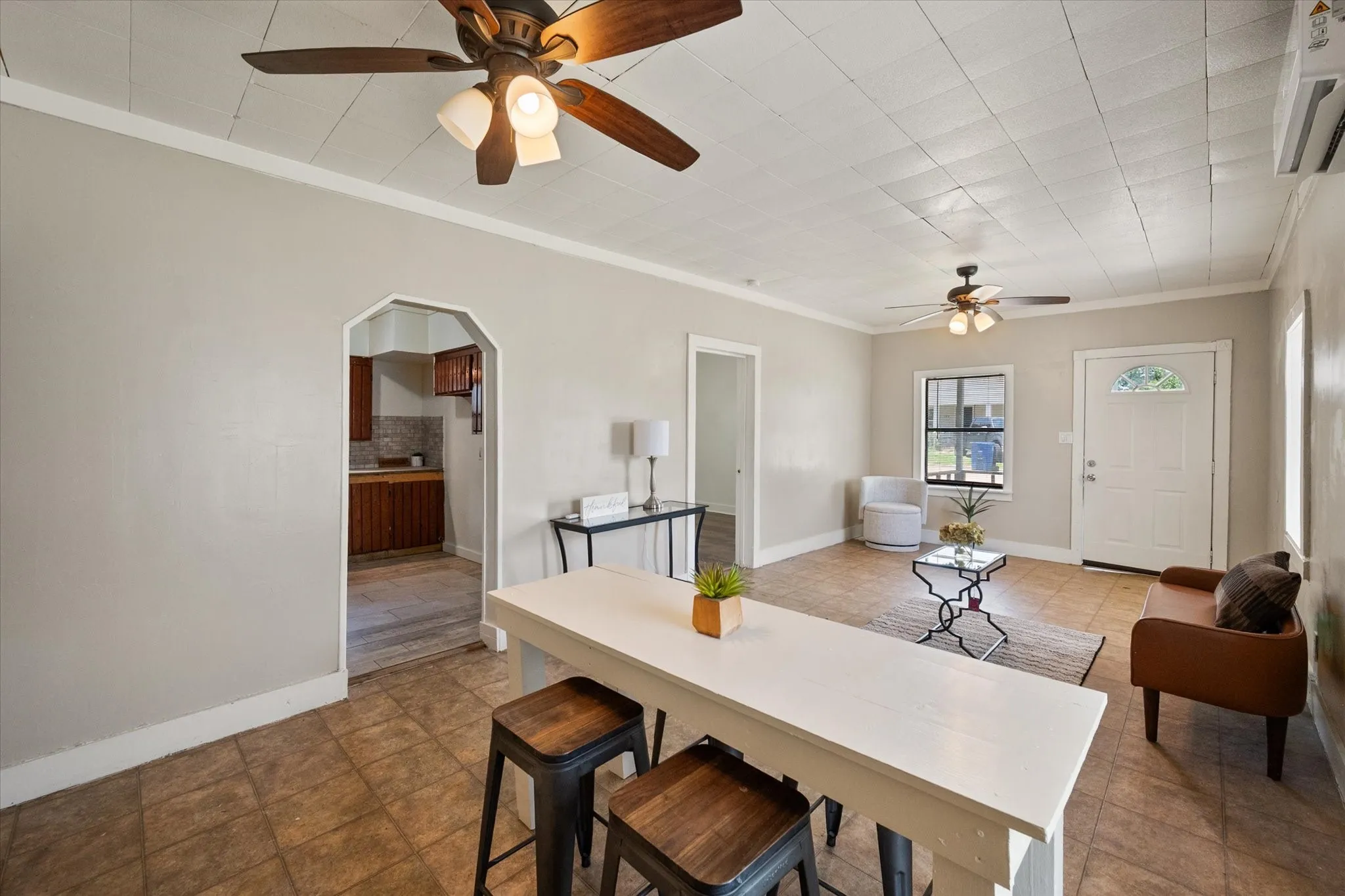 Single Family Residence For Sale in Ellis County , 109 E Tyler Street, Ennis, Texas 75119, 3 Bedroom, 2 Bathroom, Garage spaces, 1,605 Sqft, built in 1953, mls#21339305, Real Estate Agent in Ennis, Homes For Sale in Ellis county, Homes For Sale in Ennis, Realtor in Ennis Texas, Real Estate Brokerage Independent Realty Texas, Luminita Cordes Realtor