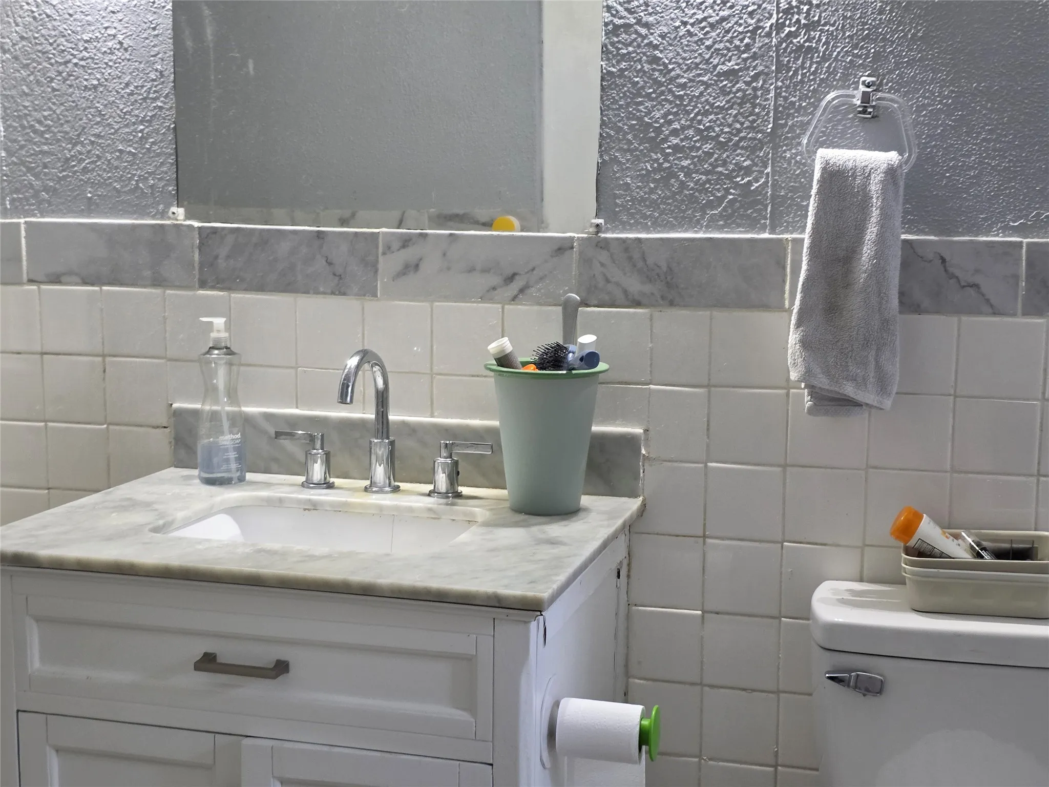 Single Family Residence For Sale in Franklin (TX) County , 810 N Main, Winnsboro, Texas 75494, 2 Bedroom, 2 Bathroom, Garage spaces, 1,666 Sqft, built in 1920, mls#21339552, Real Estate Agent in Winnsboro, Homes For Sale in Franklin (TX) county, Homes For Sale in Winnsboro, Realtor in Winnsboro Texas, Real Estate Brokerage Independent Realty Texas, Luminita Cordes Realtor