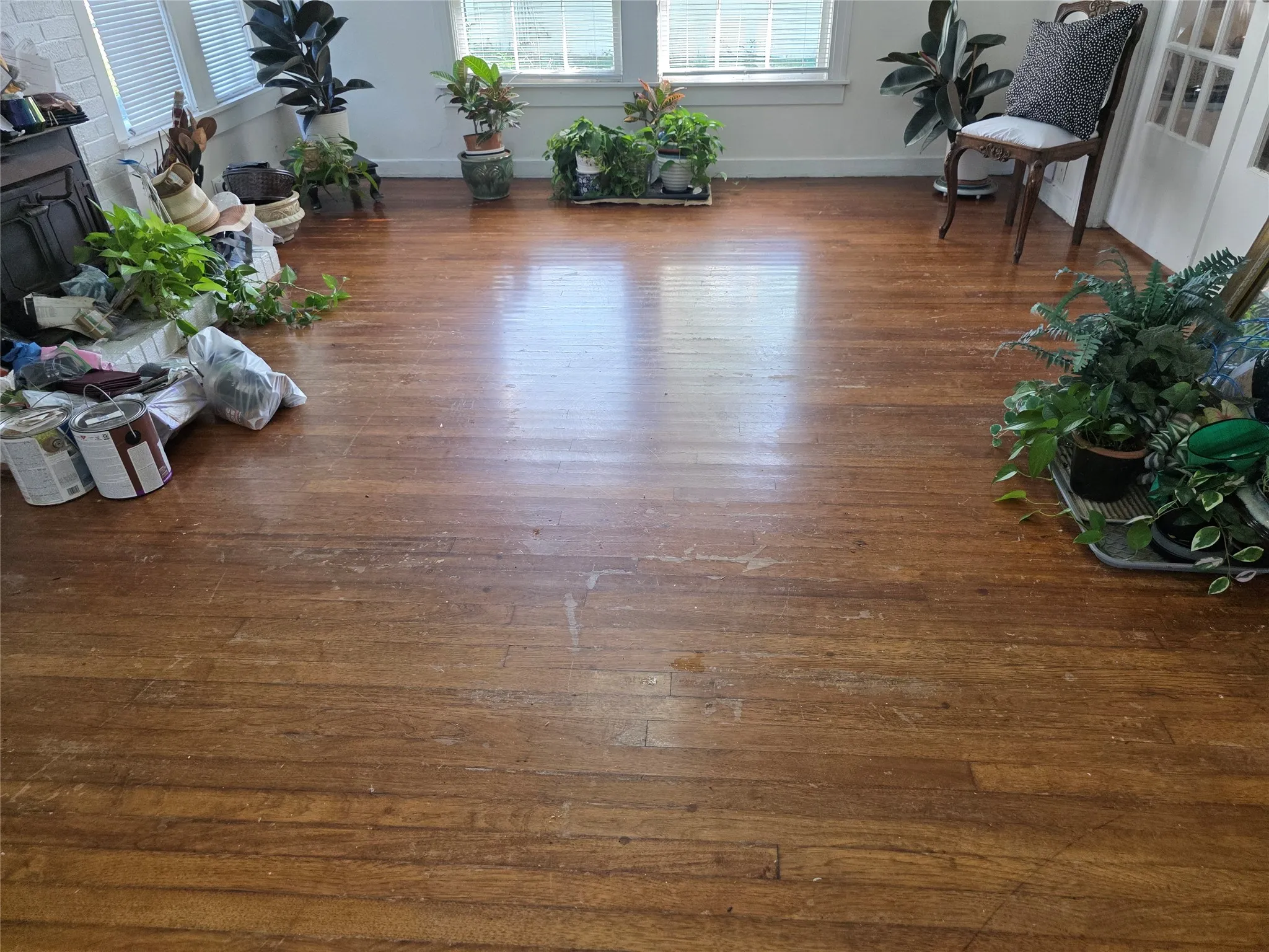 Single Family Residence For Sale in Franklin (TX) County , 810 N Main, Winnsboro, Texas 75494, 2 Bedroom, 2 Bathroom, Garage spaces, 1,666 Sqft, built in 1920, mls#21339552, Real Estate Agent in Winnsboro, Homes For Sale in Franklin (TX) county, Homes For Sale in Winnsboro, Realtor in Winnsboro Texas, Real Estate Brokerage Independent Realty Texas, Luminita Cordes Realtor