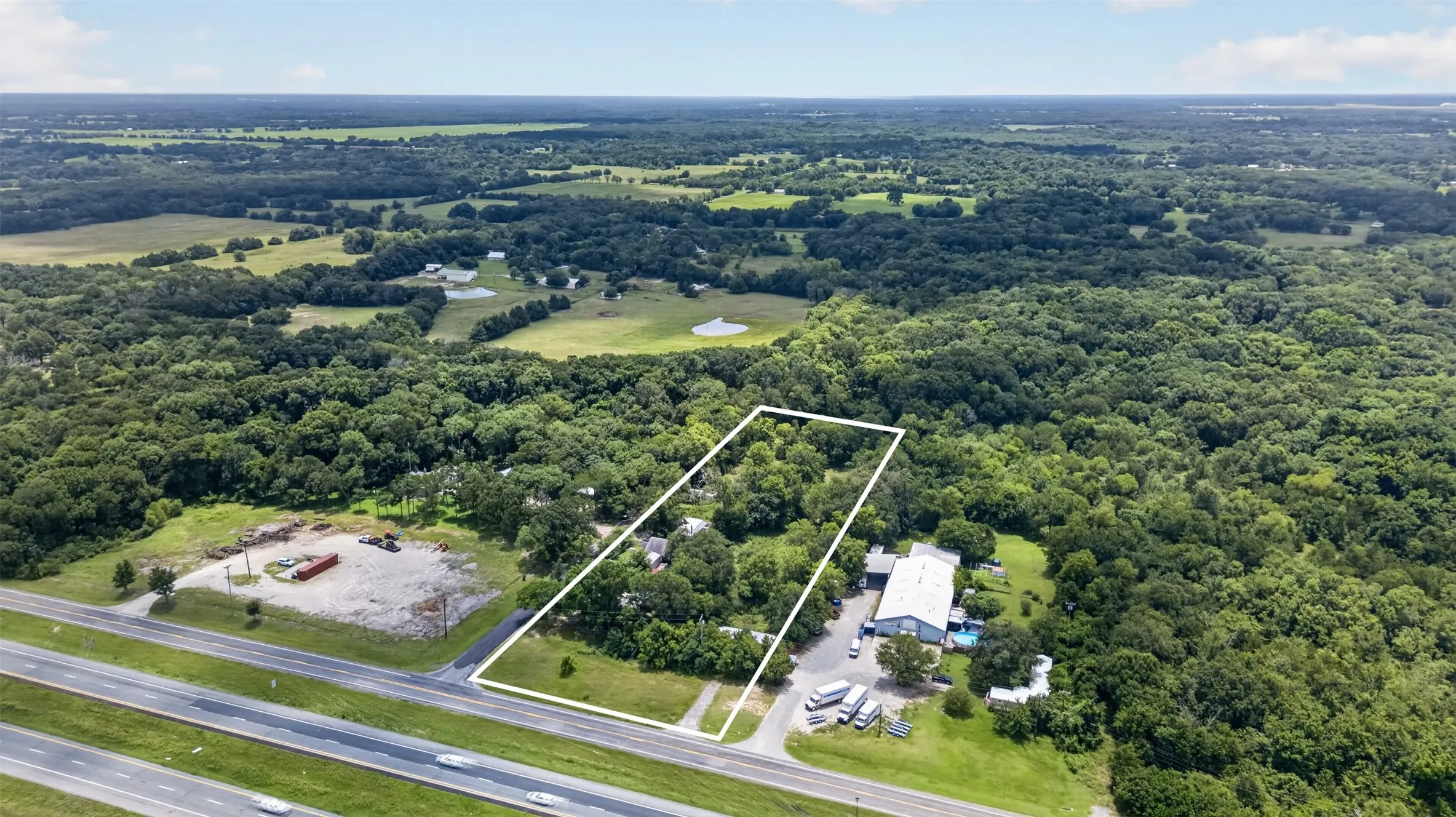 Improved Land For Sale in Hunt County , 130 County Road 3102, Greenville, Texas 75402, 0, 0, Garage spaces, 0 Sqft, built in 1960, Price $350,000, mls#21337817, Real Estate Agent in Greenville, Homes For Sale in Hunt county, Homes For Sale in Greenville, Realtor in Greenville Texas, Real Estate Brokerage Independent Realty Texas, Luminita Cordes Realtor