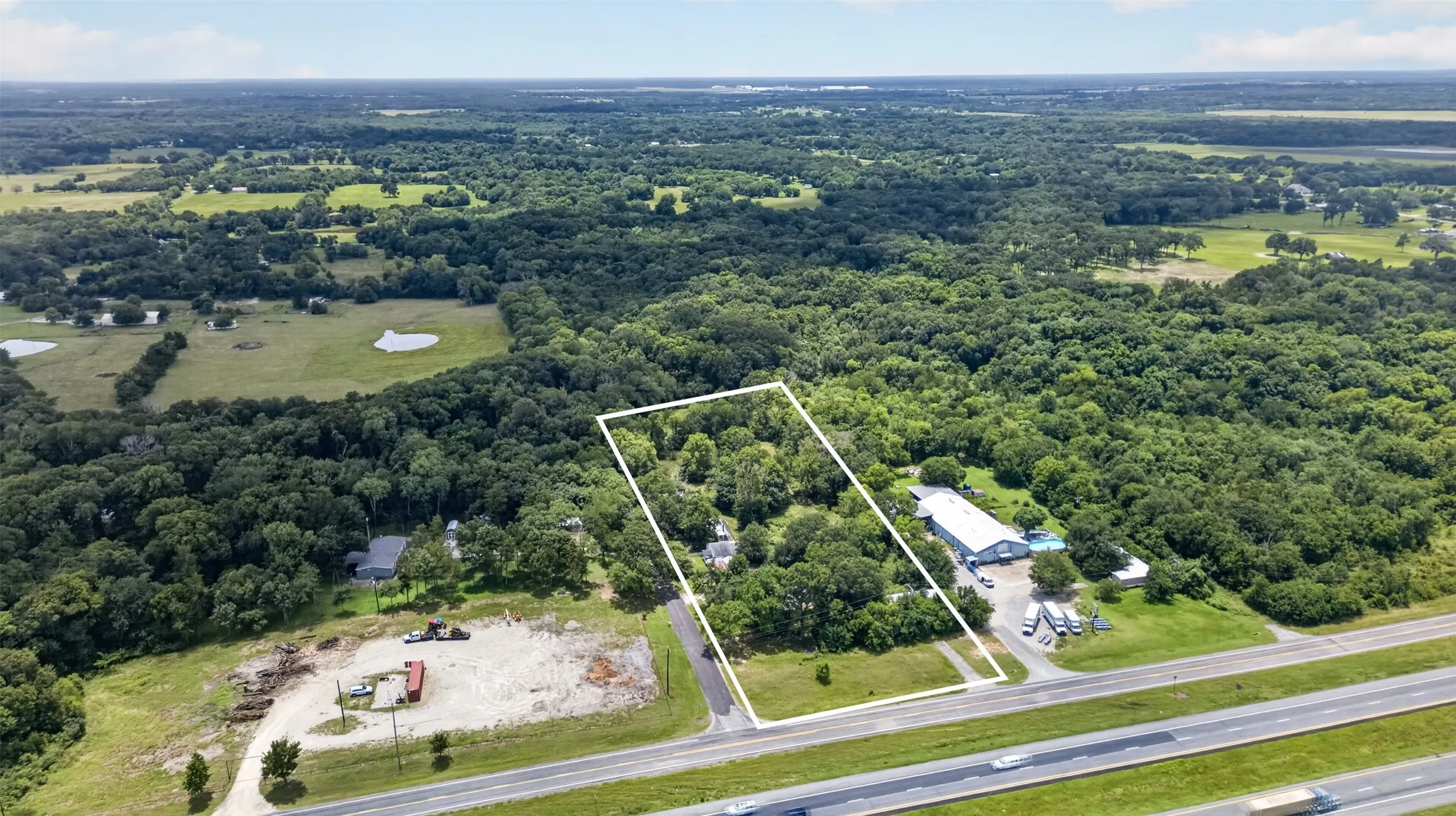 Improved Land For Sale in Hunt County , 130 County Road 3102, Greenville, Texas 75402, 0, 0, Garage spaces, 0 Sqft, built in 1960, Price $350,000, mls#21337817, Real Estate Agent in Greenville, Homes For Sale in Hunt county, Homes For Sale in Greenville, Realtor in Greenville Texas, Real Estate Brokerage Independent Realty Texas, Luminita Cordes Realtor