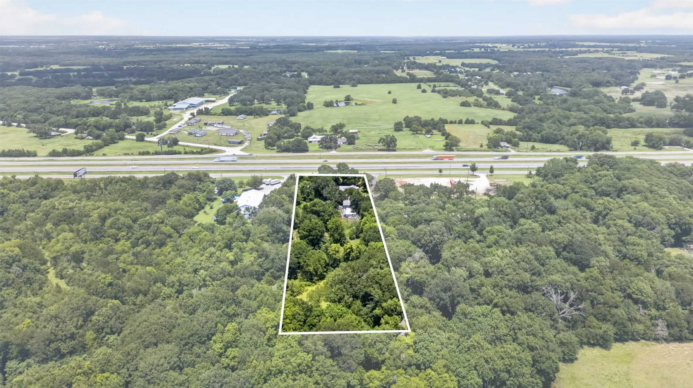 Improved Land For Sale in Hunt County , 130 County Road 3102, Greenville, Texas 75402, 0, 0, Garage spaces, 0 Sqft, built in 1960, Price $350,000, mls#21337817, Real Estate Agent in Greenville, Homes For Sale in Hunt county, Homes For Sale in Greenville, Realtor in Greenville Texas, Real Estate Brokerage Independent Realty Texas, Luminita Cordes Realtor
