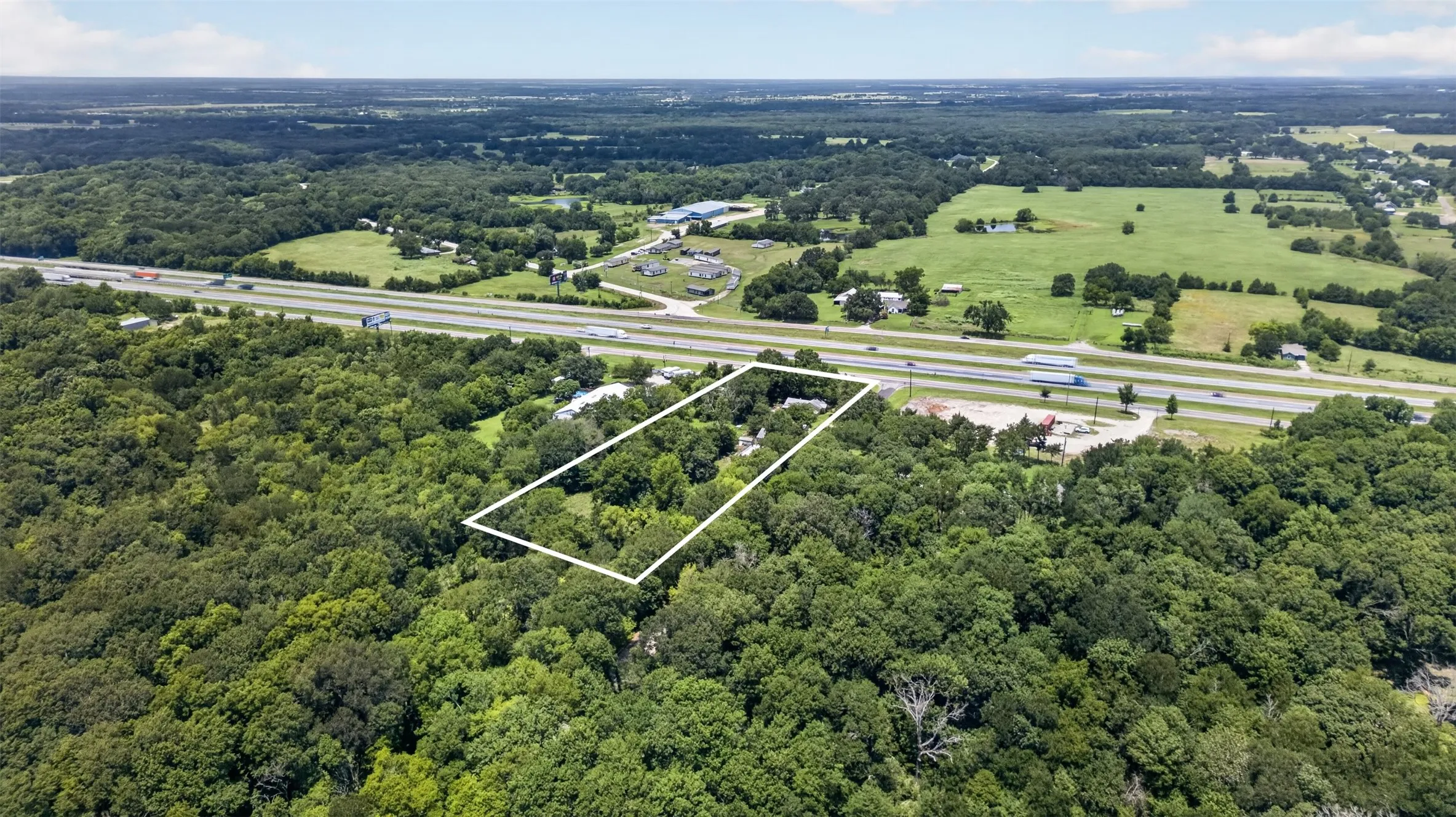 Improved Land For Sale in Hunt County , 130 County Road 3102, Greenville, Texas 75402, 0, 0, Garage spaces, 0 Sqft, built in 1960, Price $350,000, mls#21337817, Real Estate Agent in Greenville, Homes For Sale in Hunt county, Homes For Sale in Greenville, Realtor in Greenville Texas, Real Estate Brokerage Independent Realty Texas, Luminita Cordes Realtor