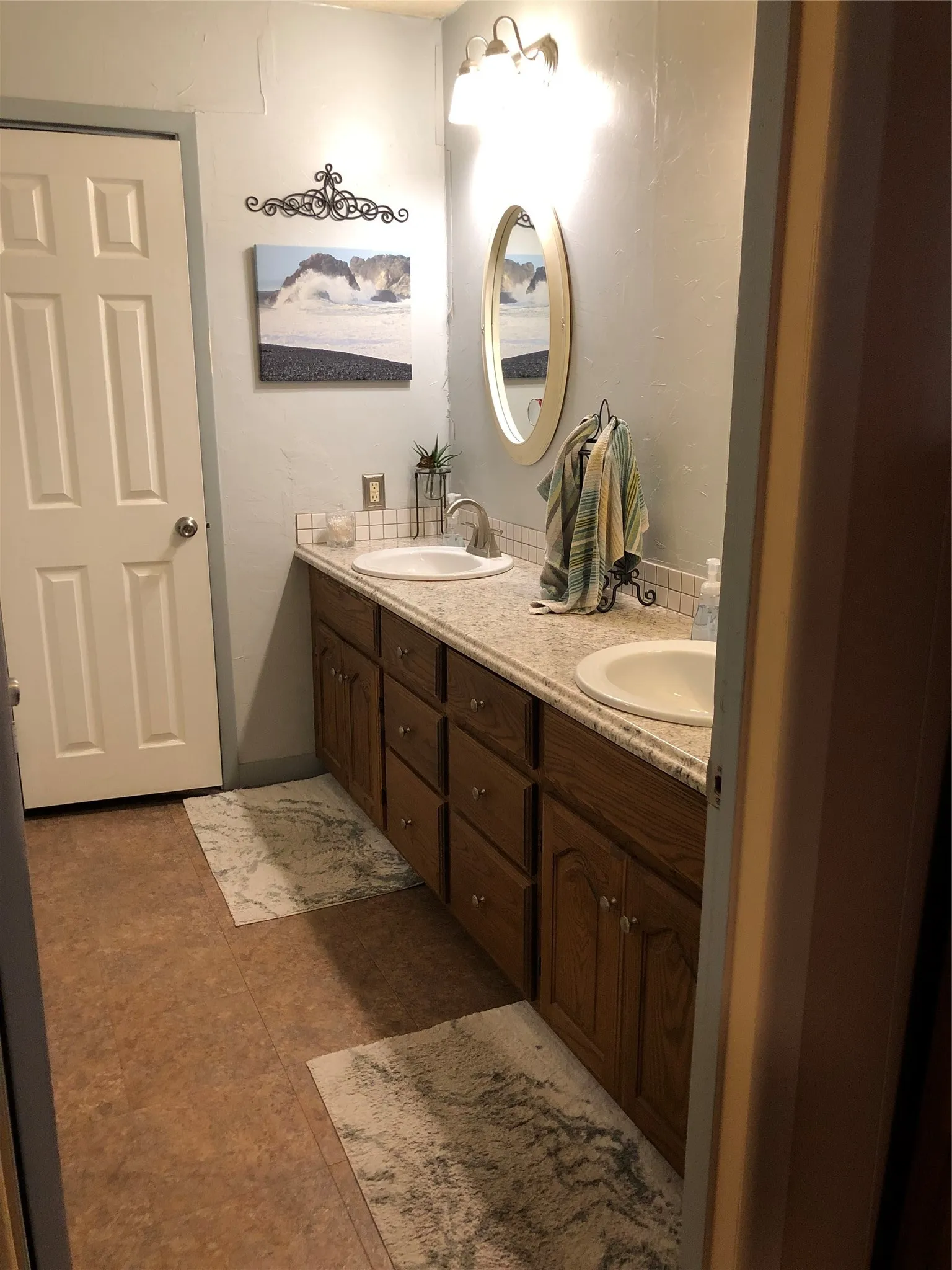 Single Family Residence For Sale in Mc Lennan County , 15180 Old China Spring Road, China Spring, Texas 76633, 4 Bedroom, 3 Bathroom, 1 Garage spaces, 2,422 Sqft, built in 1945, mls#21339615, Real Estate Agent in China Spring, Homes For Sale in Mc Lennan county, Homes For Sale in China Spring, Realtor in China Spring Texas, Real Estate Brokerage Independent Realty Texas, Luminita Cordes Realtor