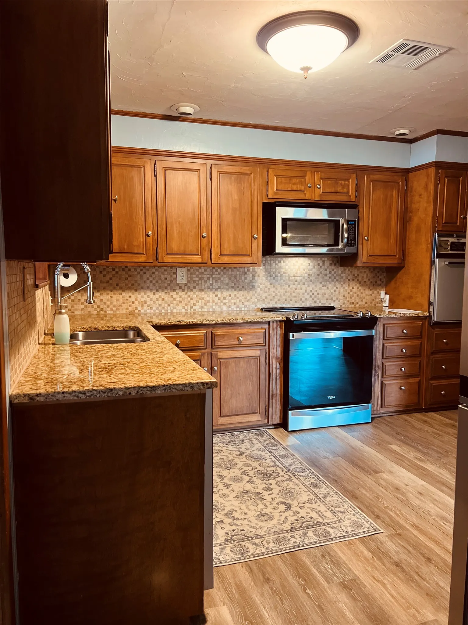 Single Family Residence For Sale in Mc Lennan County , 15180 Old China Spring Road, China Spring, Texas 76633, 4 Bedroom, 3 Bathroom, 1 Garage spaces, 2,422 Sqft, built in 1945, mls#21339615, Real Estate Agent in China Spring, Homes For Sale in Mc Lennan county, Homes For Sale in China Spring, Realtor in China Spring Texas, Real Estate Brokerage Independent Realty Texas, Luminita Cordes Realtor