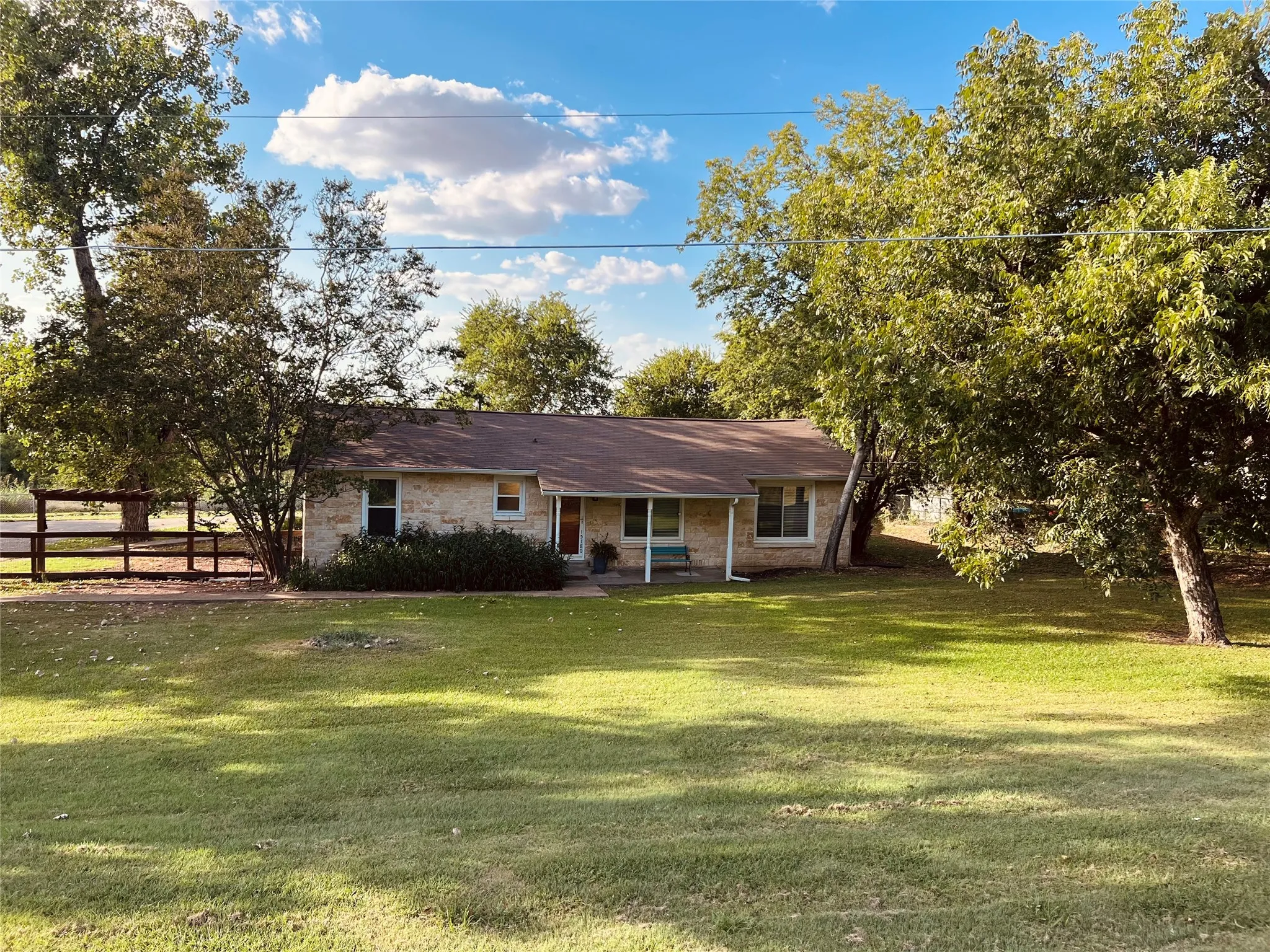 Single Family Residence For Sale in Mc Lennan County , 15180 Old China Spring Road, China Spring, Texas 76633, 4 Bedroom, 3 Bathroom, 1 Garage spaces, 2,422 Sqft, built in 1945, mls#21339615, Real Estate Agent in China Spring, Homes For Sale in Mc Lennan county, Homes For Sale in China Spring, Realtor in China Spring Texas, Real Estate Brokerage Independent Realty Texas, Luminita Cordes Realtor