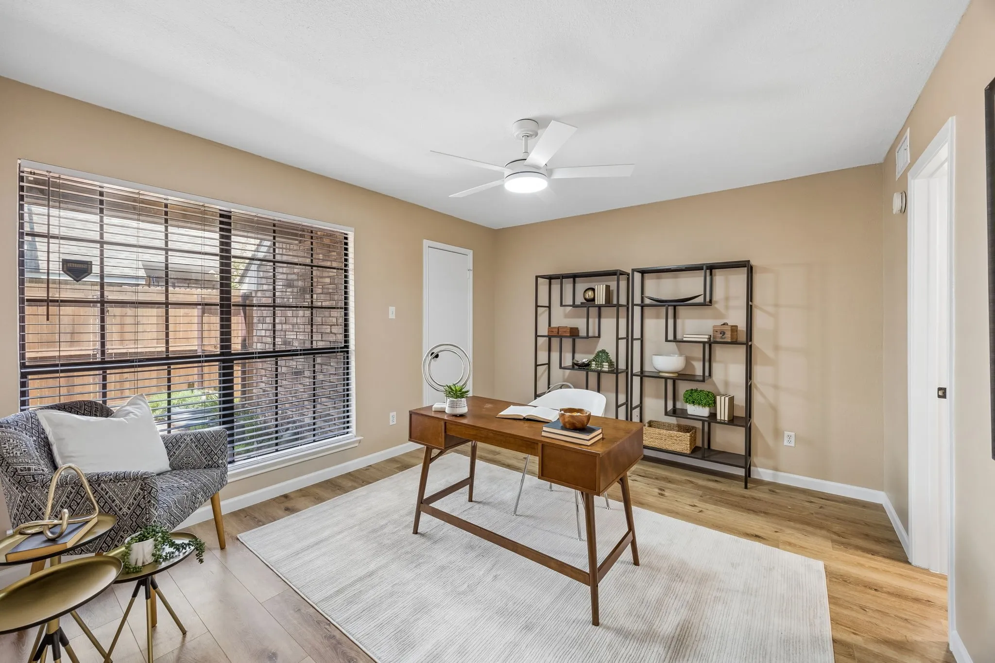 Condominium For Sale in Dallas County , 449 Harris Street 101H, Coppell, Texas 75019, 2 Bedroom, 2 Bathroom, Garage spaces, 1,254 Sqft, built in 1985, mls#21334973, Real Estate Agent in Coppell, Homes For Sale in Dallas county, Homes For Sale in Coppell, Realtor in Coppell Texas, Real Estate Brokerage Independent Realty Texas, Luminita Cordes Realtor