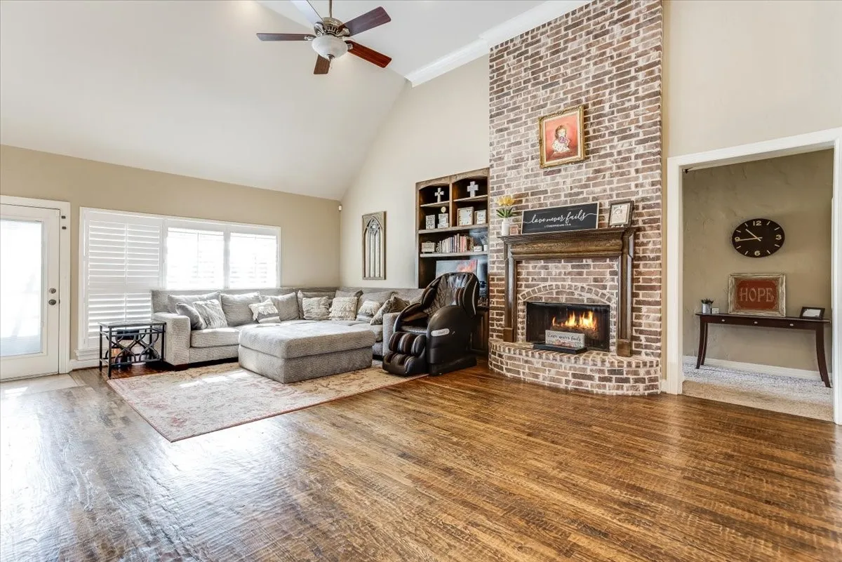 Single Family Residence For Sale in Grayson County , 30 Tananger Springs Drive, Denison, Texas 75021, 4 Bedrooms, 4 Bathrooms, 3 Garage spaces, 3,045 Sqft, built in 2007, Price $614,900, mls#21339074, Real Estate Agent in Denison, Homes For Sale in Grayson county, Homes For Sale in Denison, Realtor in Denison Texas, Real Estate Brokerage Independent Realty Texas, Luminita Cordes Realtor