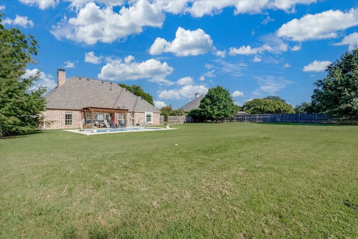Single Family Residence For Sale in Grayson County , 30 Tananger Springs Drive, Denison, Texas 75021, 4 Bedrooms, 4 Bathrooms, 3 Garage spaces, 3,045 Sqft, built in 2007, Price $614,900, mls#21339074, Real Estate Agent in Denison, Homes For Sale in Grayson county, Homes For Sale in Denison, Realtor in Denison Texas, Real Estate Brokerage Independent Realty Texas, Luminita Cordes Realtor