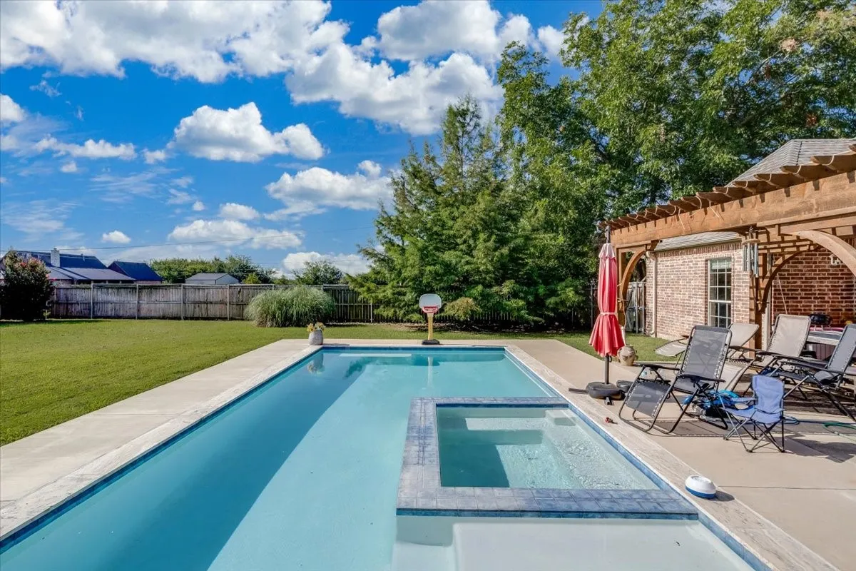 Single Family Residence For Sale in Grayson County , 30 Tananger Springs Drive, Denison, Texas 75021, 4 Bedrooms, 4 Bathrooms, 3 Garage spaces, 3,045 Sqft, built in 2007, Price $614,900, mls#21339074, Real Estate Agent in Denison, Homes For Sale in Grayson county, Homes For Sale in Denison, Realtor in Denison Texas, Real Estate Brokerage Independent Realty Texas, Luminita Cordes Realtor