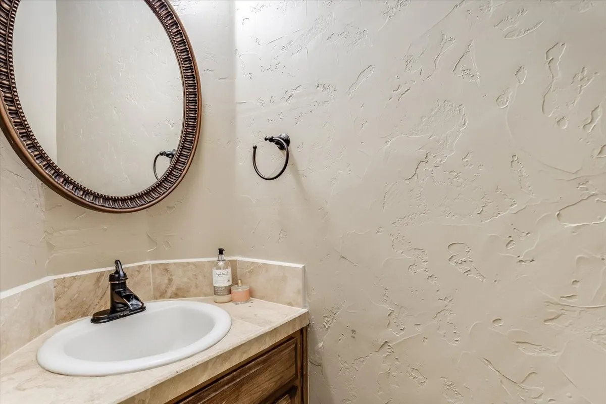Single Family Residence For Sale in Grayson County , 30 Tananger Springs Drive, Denison, Texas 75021, 4 Bedrooms, 4 Bathrooms, 3 Garage spaces, 3,045 Sqft, built in 2007, Price $614,900, mls#21339074, Real Estate Agent in Denison, Homes For Sale in Grayson county, Homes For Sale in Denison, Realtor in Denison Texas, Real Estate Brokerage Independent Realty Texas, Luminita Cordes Realtor