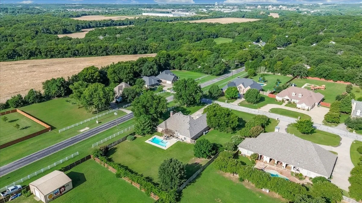 Single Family Residence For Sale in Grayson County , 30 Tananger Springs Drive, Denison, Texas 75021, 4 Bedrooms, 4 Bathrooms, 3 Garage spaces, 3,045 Sqft, built in 2007, Price $614,900, mls#21339074, Real Estate Agent in Denison, Homes For Sale in Grayson county, Homes For Sale in Denison, Realtor in Denison Texas, Real Estate Brokerage Independent Realty Texas, Luminita Cordes Realtor