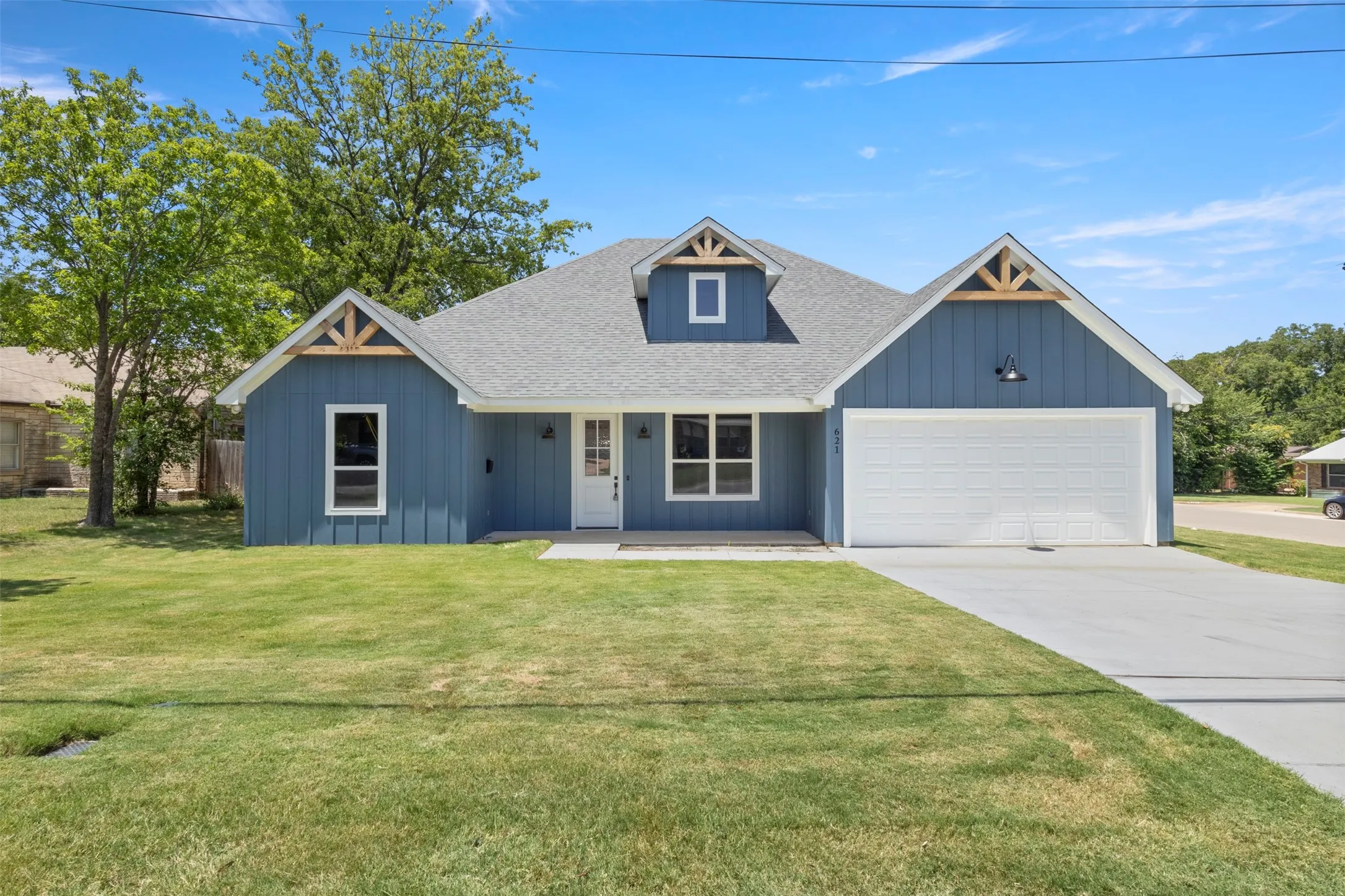 Single Family Residence For Sale in Tarrant County , 621 Oaklawn Drive, River Oaks, Texas 76114, 4 Bedroom, 3 Bathroom, 2 Garage spaces, 2,216 Sqft, built in 2025, mls#21337677, Real Estate Agent in River Oaks, Homes For Sale in Tarrant county, Homes For Sale in River Oaks, Realtor in River Oaks Texas, Real Estate Brokerage Independent Realty Texas, Luminita Cordes Realtor