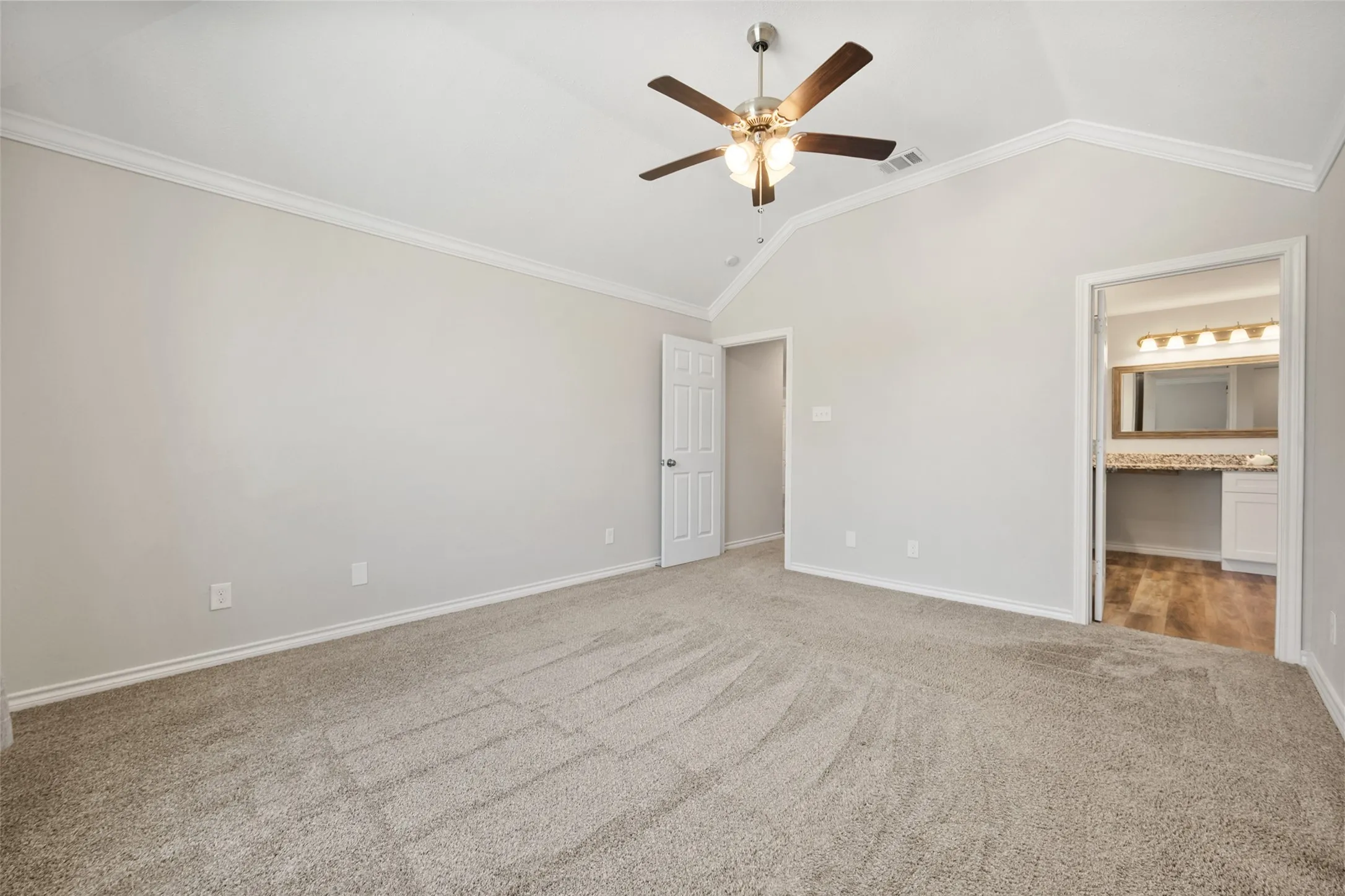 Single Family Residence For Sale in Tarrant County , 2216 Reverchon Drive, Arlington, Texas 76017, 3 Bedroom, 3 Bathroom, 2 Garage spaces, 2,134 Sqft, built in 1985, mls#21330186, Real Estate Agent in Arlington, Homes For Sale in Tarrant county, Homes For Sale in Arlington, Realtor in Arlington Texas, Real Estate Brokerage Independent Realty Texas, Luminita Cordes Realtor