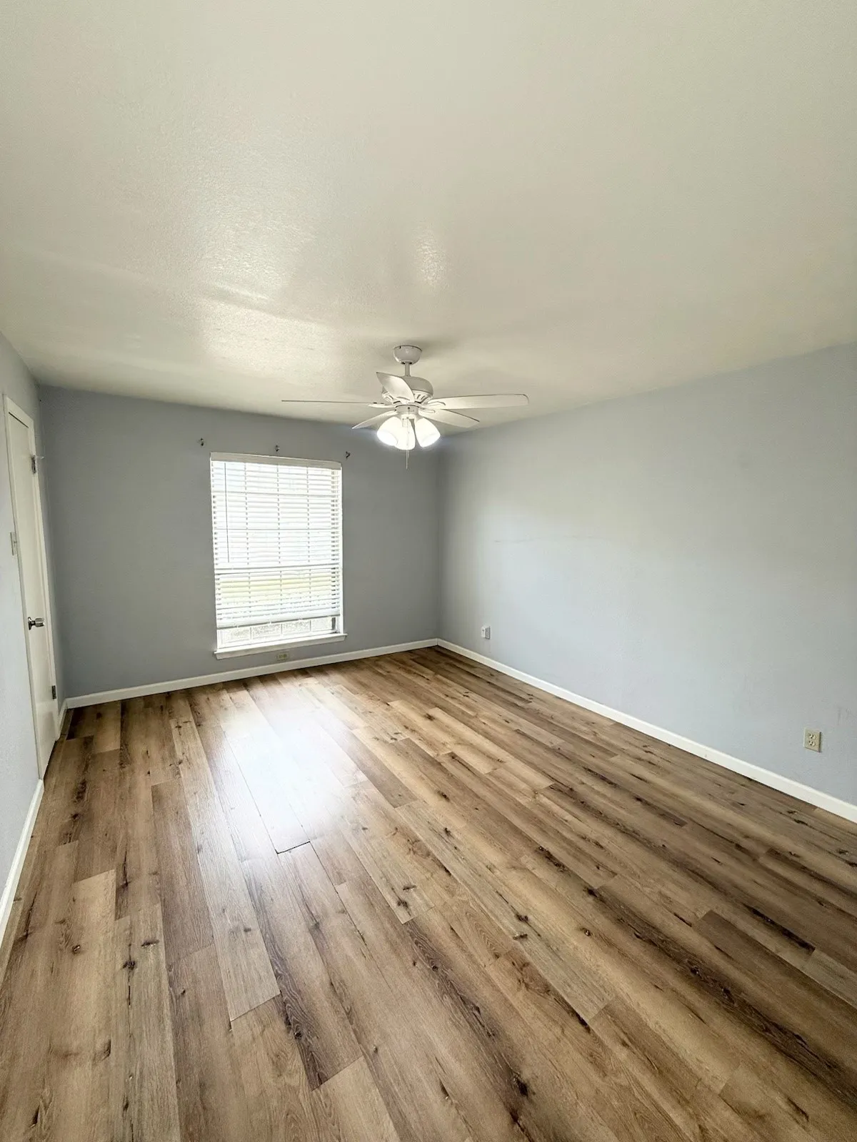 Condominium For Rent in Dallas County , 12888 Montfort Drive 144, Dallas, Texas 75230, 1 Bedroom, 1 Bathroom, Garage spaces, 663 Sqft, built in 1968, mls#21337433, Real Estate Agent in Dallas, Homes For Rent in Dallas county, Homes For Rent in Dallas, Realtor in Dallas Texas, Real Estate Brokerage Independent Realty Texas, Luminita Cordes Realtor