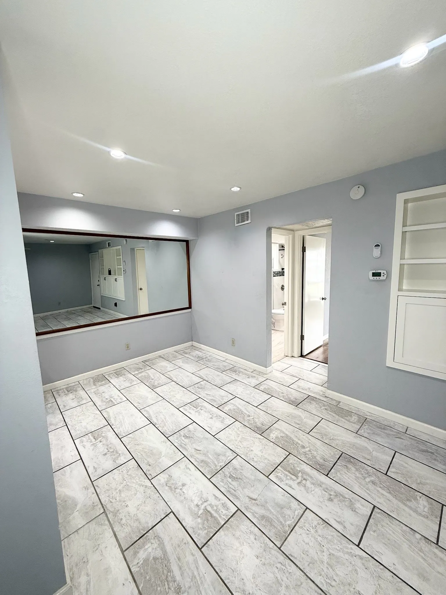 Condominium For Rent in Dallas County , 12888 Montfort Drive 144, Dallas, Texas 75230, 1 Bedroom, 1 Bathroom, Garage spaces, 663 Sqft, built in 1968, mls#21337433, Real Estate Agent in Dallas, Homes For Rent in Dallas county, Homes For Rent in Dallas, Realtor in Dallas Texas, Real Estate Brokerage Independent Realty Texas, Luminita Cordes Realtor