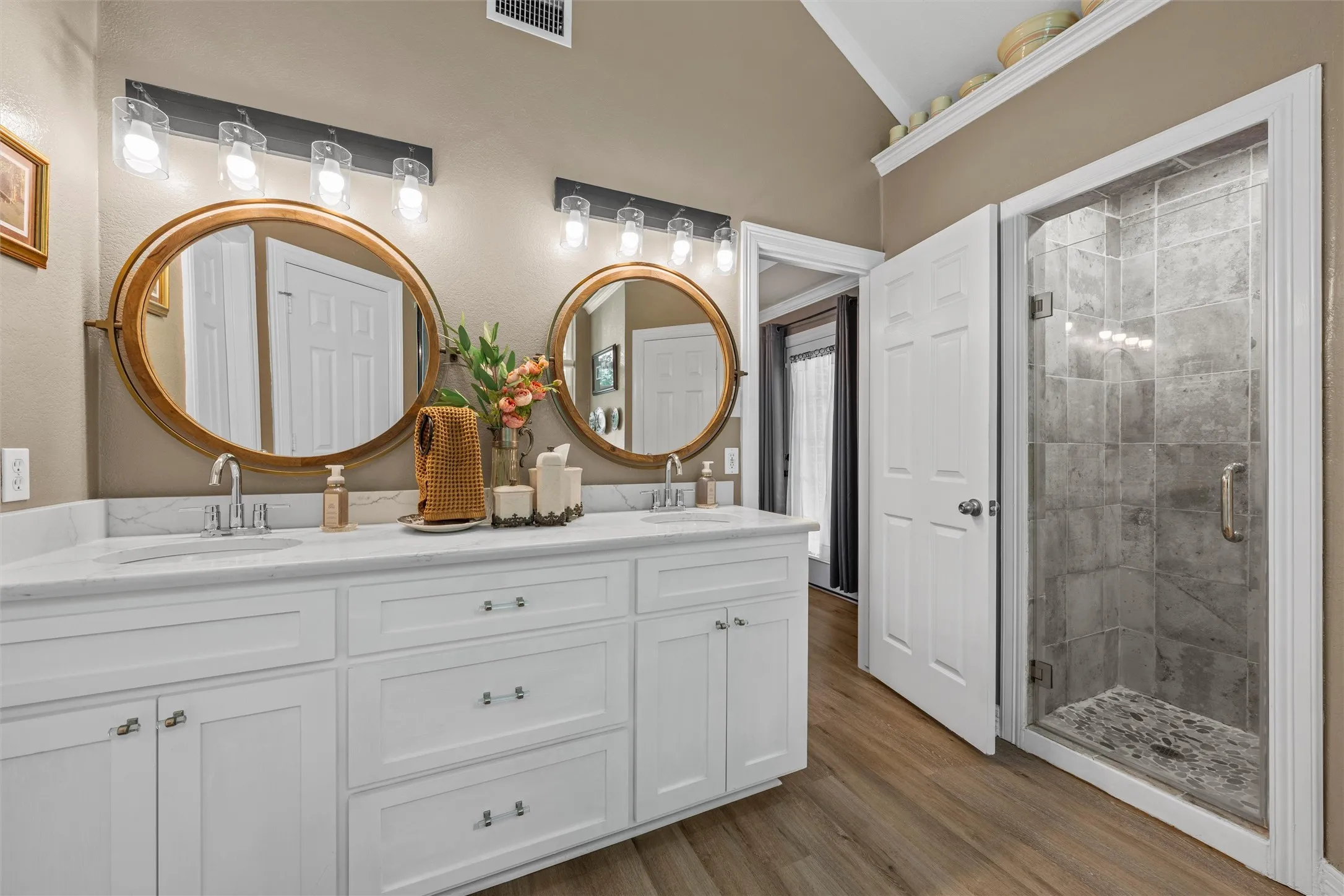 Single Family Residence For Sale in Mc Lennan County , 9408 Silverthorn Drive, Waco, Texas 76708, 4 Bedrooms, 3 Bathrooms, 2 Garage spaces, 2,199 Sqft, built in 2000, Price $414,900, mls#21338904, Real Estate Agent in Waco, Homes For Sale in Mc Lennan county, Homes For Sale in Waco, Realtor in Waco Texas, Real Estate Brokerage Independent Realty Texas, Luminita Cordes Realtor