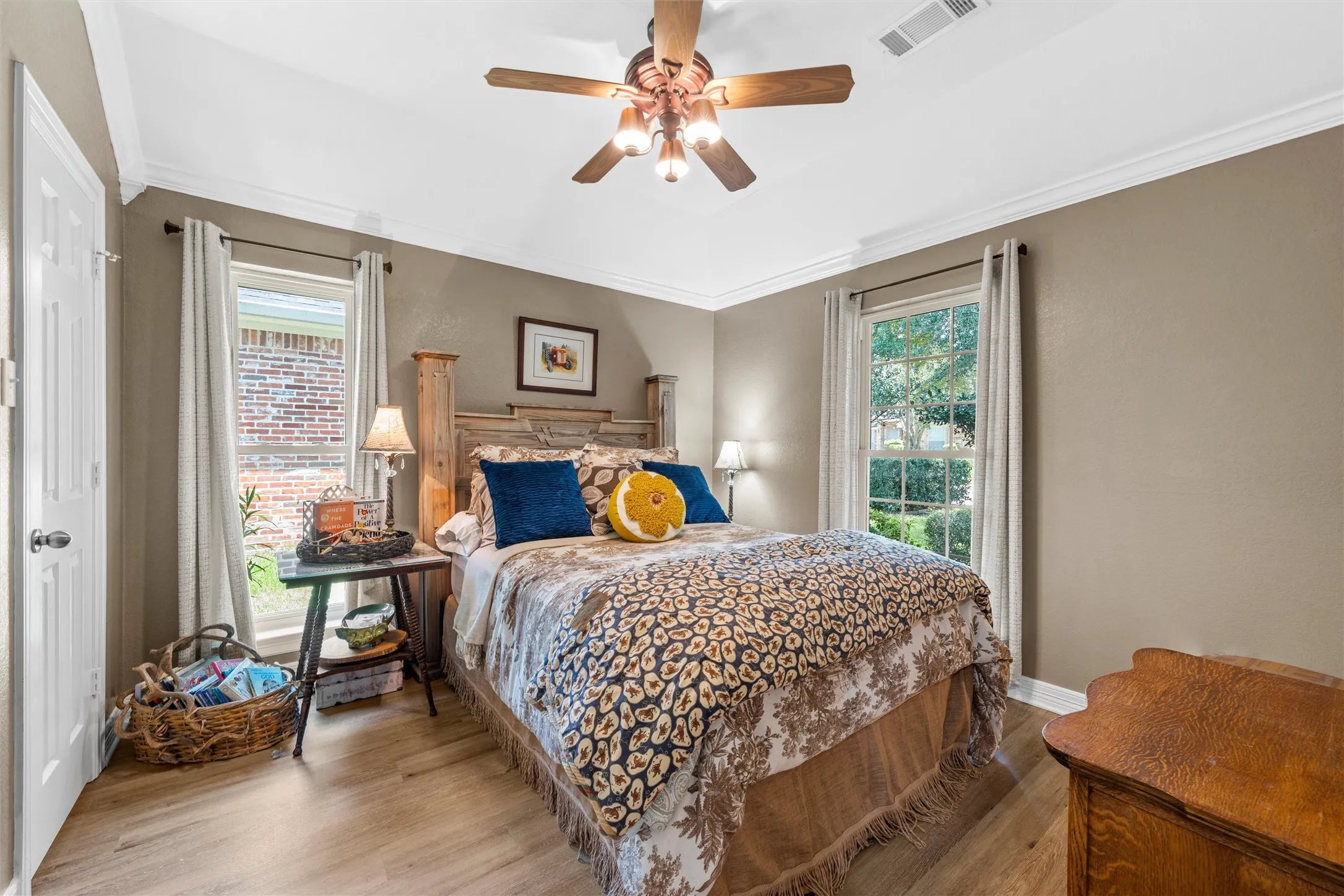 Single Family Residence For Sale in Mc Lennan County , 9408 Silverthorn Drive, Waco, Texas 76708, 4 Bedrooms, 3 Bathrooms, 2 Garage spaces, 2,199 Sqft, built in 2000, Price $414,900, mls#21338904, Real Estate Agent in Waco, Homes For Sale in Mc Lennan county, Homes For Sale in Waco, Realtor in Waco Texas, Real Estate Brokerage Independent Realty Texas, Luminita Cordes Realtor