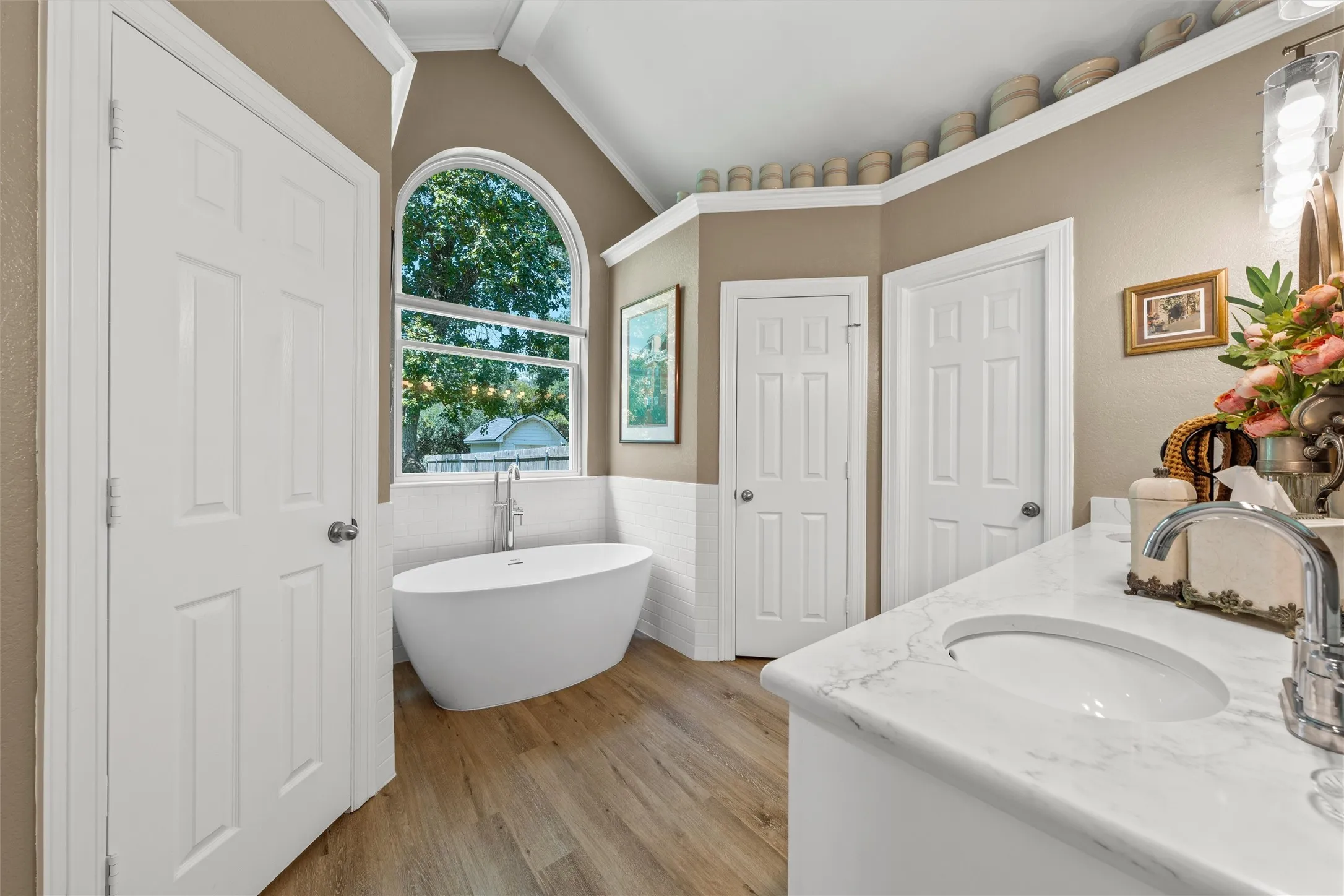 Single Family Residence For Sale in Mc Lennan County , 9408 Silverthorn Drive, Waco, Texas 76708, 4 Bedrooms, 3 Bathrooms, 2 Garage spaces, 2,199 Sqft, built in 2000, Price $414,900, mls#21338904, Real Estate Agent in Waco, Homes For Sale in Mc Lennan county, Homes For Sale in Waco, Realtor in Waco Texas, Real Estate Brokerage Independent Realty Texas, Luminita Cordes Realtor
