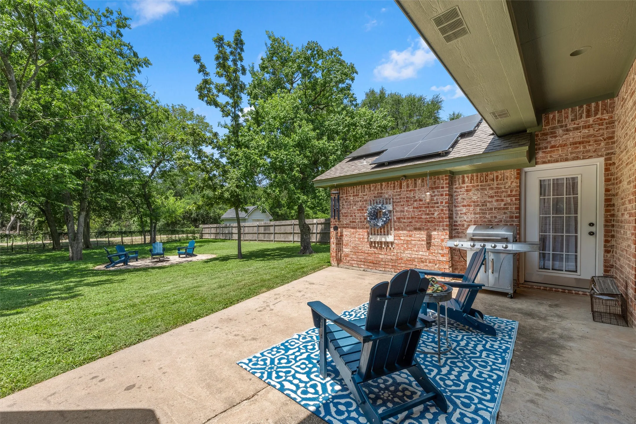 Single Family Residence For Sale in Mc Lennan County , 9408 Silverthorn Drive, Waco, Texas 76708, 4 Bedrooms, 3 Bathrooms, 2 Garage spaces, 2,199 Sqft, built in 2000, Price $414,900, mls#21338904, Real Estate Agent in Waco, Homes For Sale in Mc Lennan county, Homes For Sale in Waco, Realtor in Waco Texas, Real Estate Brokerage Independent Realty Texas, Luminita Cordes Realtor