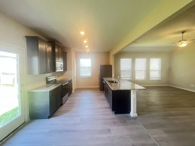 Single Family Residence For Rent in Collin County , 316 Sweet Pea Lane, Princeton, Texas 75407, 4 Bedroom, 2 Bathroom, 2 Garage spaces, 1,811 Sqft, built in 2021, mls#21339629, Real Estate Agent in Princeton, Homes For Rent in Collin county, Homes For Rent in Princeton, Realtor in Princeton Texas, Real Estate Brokerage Independent Realty Texas, Luminita Cordes Realtor