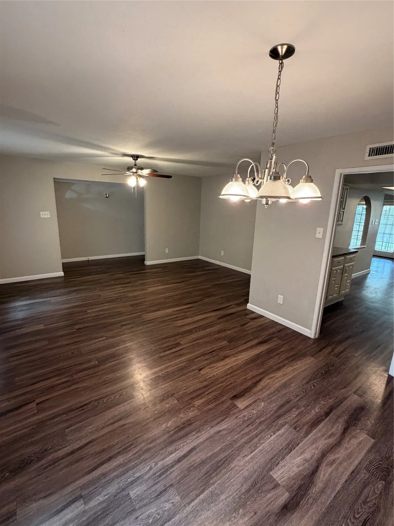 Single Family Residence For Rent in Dallas County , 1914 Chisholm Trail, Grand Prairie, Texas 75052, 3 Bedroom, 2 Bathroom, 2 Garage spaces, 1,892 Sqft, built in 1978, mls#21339638, Real Estate Agent in Grand Prairie, Homes For Rent in Dallas county, Homes For Rent in Grand Prairie, Realtor in Grand Prairie Texas, Real Estate Brokerage Independent Realty Texas, Luminita Cordes Realtor