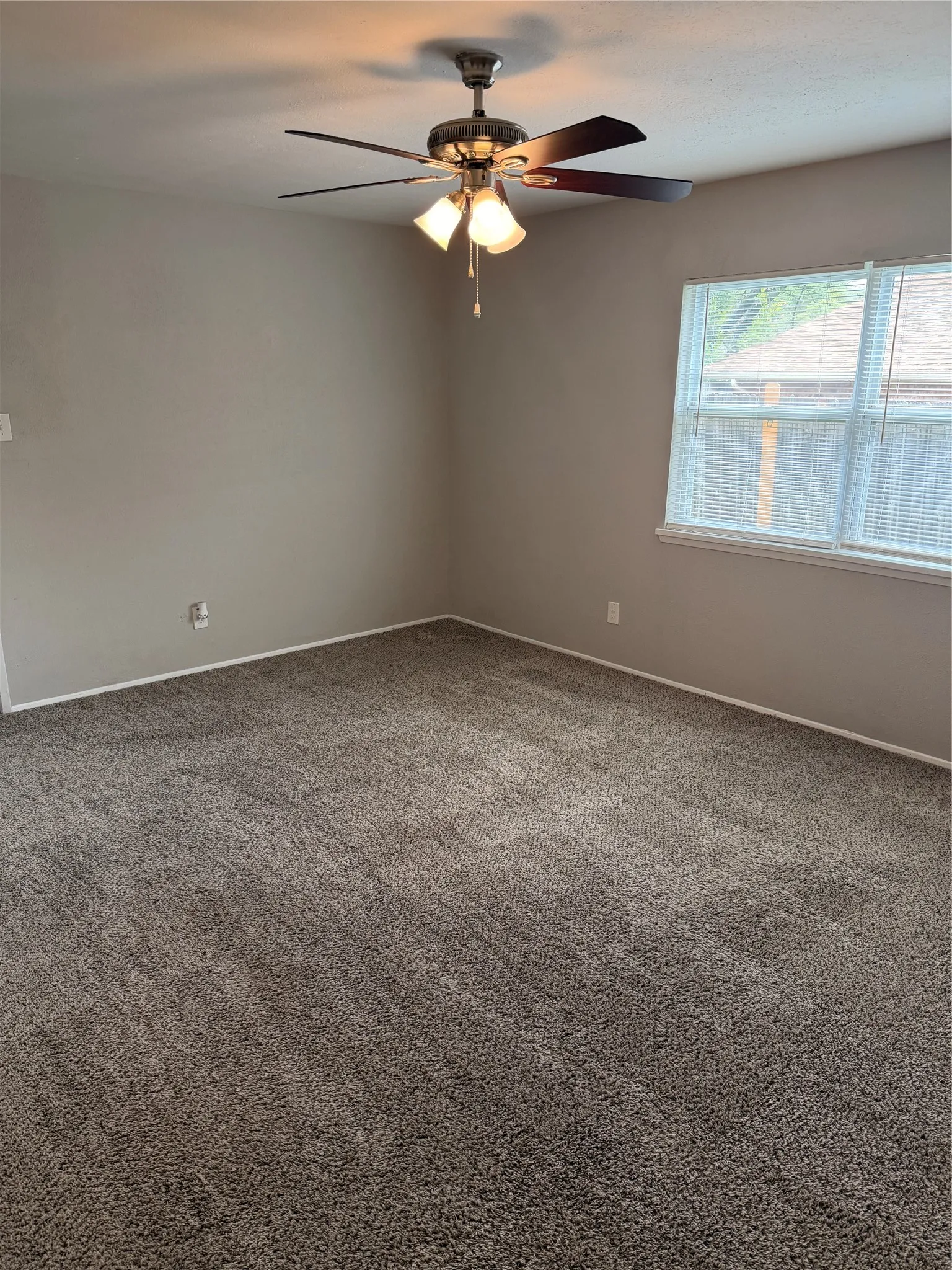 Single Family Residence For Rent in Dallas County , 1914 Chisholm Trail, Grand Prairie, Texas 75052, 3 Bedroom, 2 Bathroom, 2 Garage spaces, 1,892 Sqft, built in 1978, mls#21339638, Real Estate Agent in Grand Prairie, Homes For Rent in Dallas county, Homes For Rent in Grand Prairie, Realtor in Grand Prairie Texas, Real Estate Brokerage Independent Realty Texas, Luminita Cordes Realtor