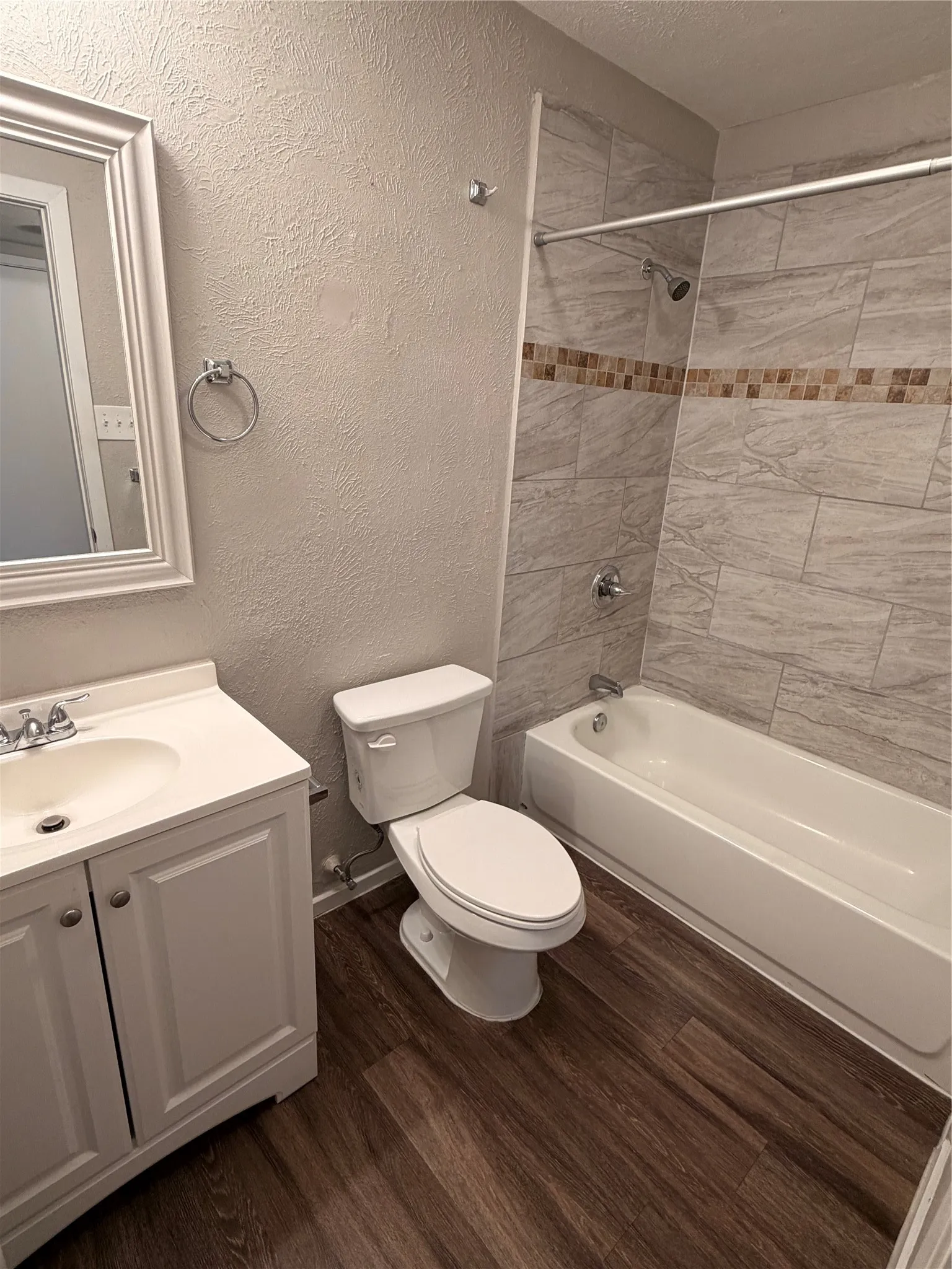 Single Family Residence For Rent in Dallas County , 1914 Chisholm Trail, Grand Prairie, Texas 75052, 3 Bedroom, 2 Bathroom, 2 Garage spaces, 1,892 Sqft, built in 1978, mls#21339638, Real Estate Agent in Grand Prairie, Homes For Rent in Dallas county, Homes For Rent in Grand Prairie, Realtor in Grand Prairie Texas, Real Estate Brokerage Independent Realty Texas, Luminita Cordes Realtor