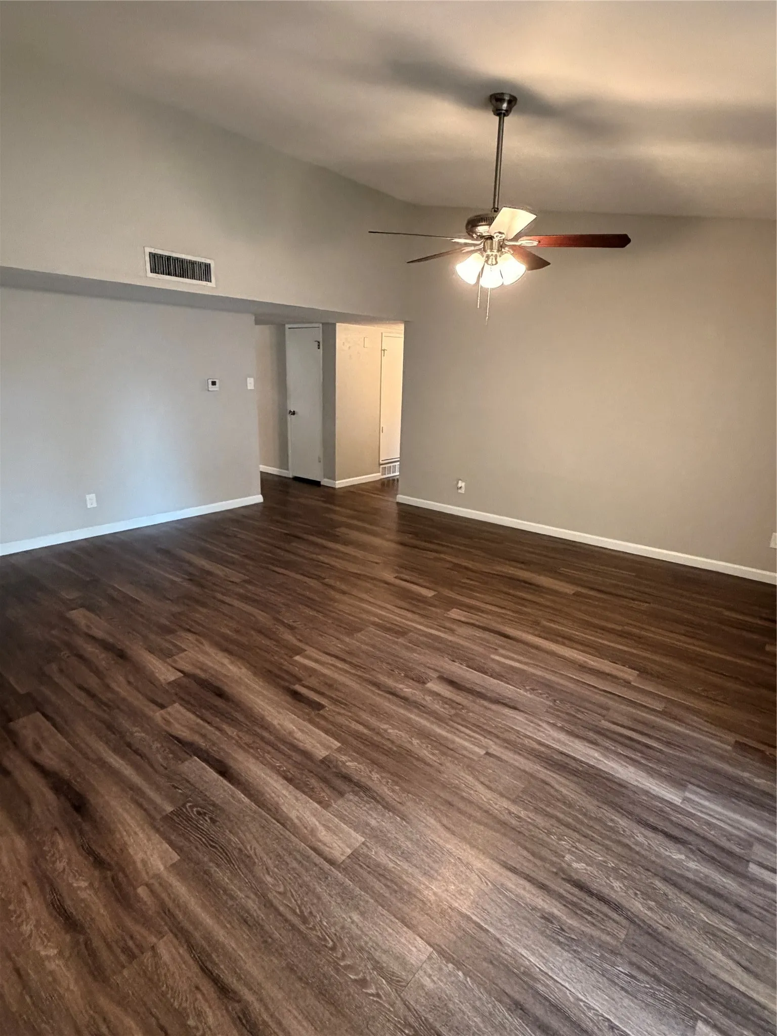 Single Family Residence For Rent in Dallas County , 1914 Chisholm Trail, Grand Prairie, Texas 75052, 3 Bedroom, 2 Bathroom, 2 Garage spaces, 1,892 Sqft, built in 1978, mls#21339638, Real Estate Agent in Grand Prairie, Homes For Rent in Dallas county, Homes For Rent in Grand Prairie, Realtor in Grand Prairie Texas, Real Estate Brokerage Independent Realty Texas, Luminita Cordes Realtor