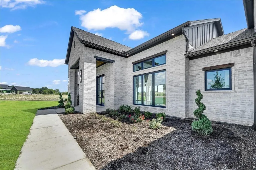 Single Family Residence For Sale in Parker County , 5024 Frost Creek, Aledo, Texas 76008, 4 Bedroom, 4 Bathroom, 3 Garage spaces, 3,978 Sqft, built in 2025, mls#21339635, Real Estate Agent in Aledo, Homes For Sale in Parker county, Homes For Sale in Aledo, Realtor in Aledo Texas, Real Estate Brokerage Independent Realty Texas, Luminita Cordes Realtor