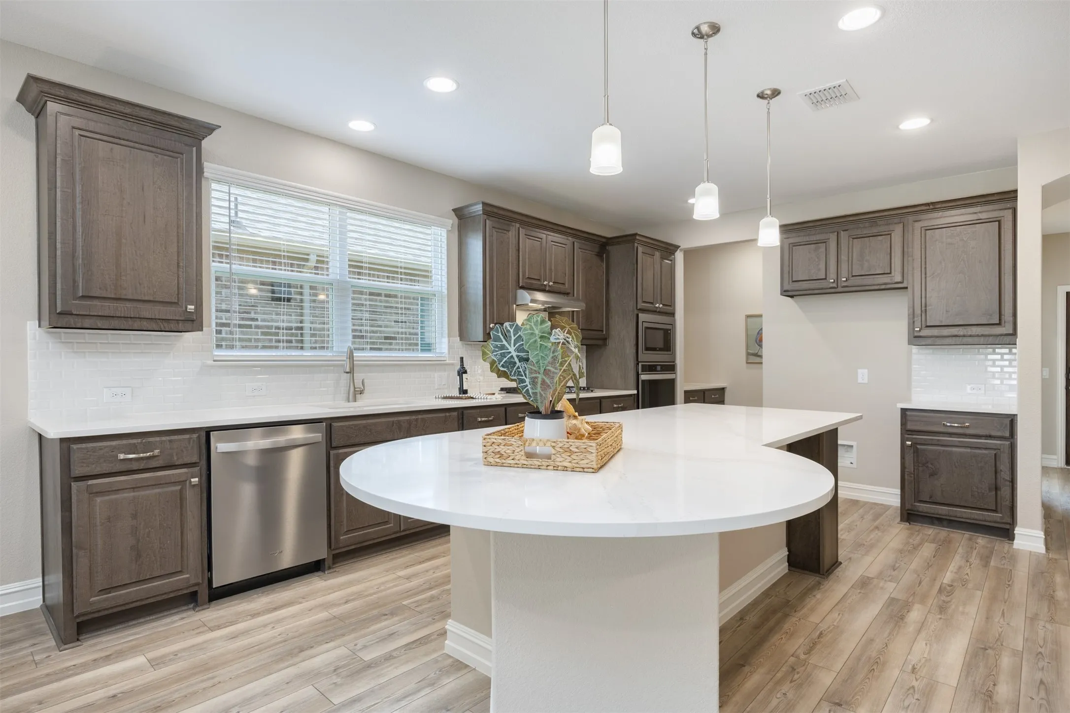 Single Family Residence For Sale in Collin County , 9221 Refuge Way, Mc Kinney, Texas 75071, 2 Bedroom, 2 Bathroom, 2 Garage spaces, 1,993 Sqft, built in 2022, mls#21337947, Real Estate Agent in Mc Kinney, Homes For Sale in Collin county, Homes For Sale in Mc Kinney, Realtor in Mc Kinney Texas, Real Estate Brokerage Independent Realty Texas, Luminita Cordes Realtor