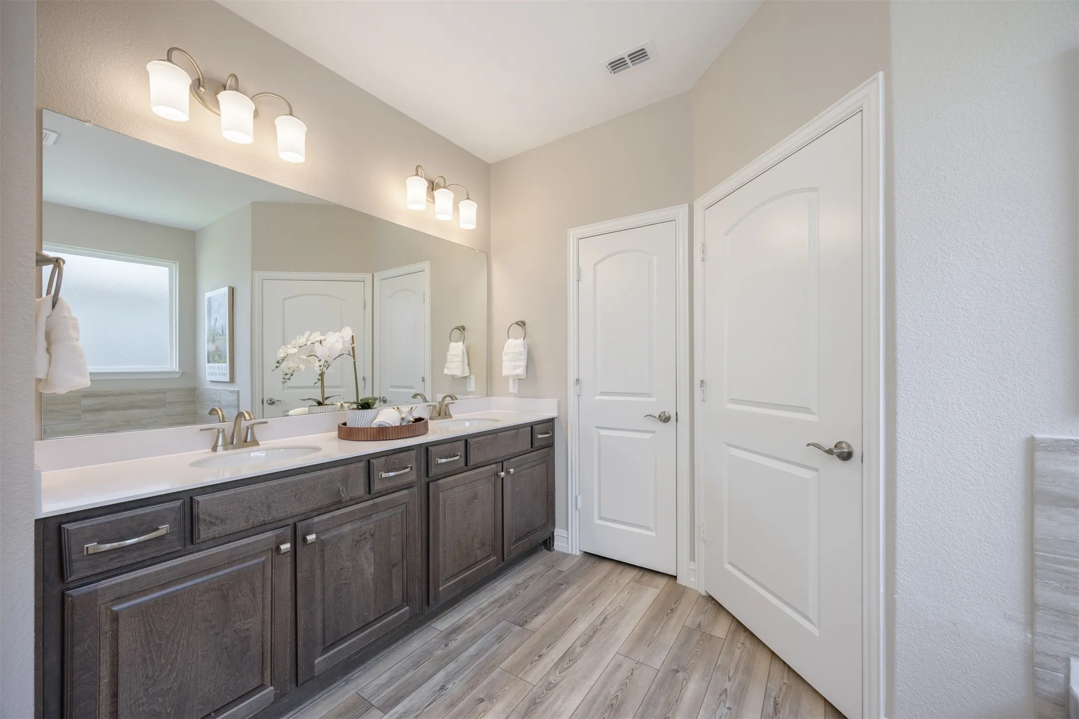 Single Family Residence For Sale in Collin County , 9221 Refuge Way, Mc Kinney, Texas 75071, 2 Bedroom, 2 Bathroom, 2 Garage spaces, 1,993 Sqft, built in 2022, mls#21337947, Real Estate Agent in Mc Kinney, Homes For Sale in Collin county, Homes For Sale in Mc Kinney, Realtor in Mc Kinney Texas, Real Estate Brokerage Independent Realty Texas, Luminita Cordes Realtor