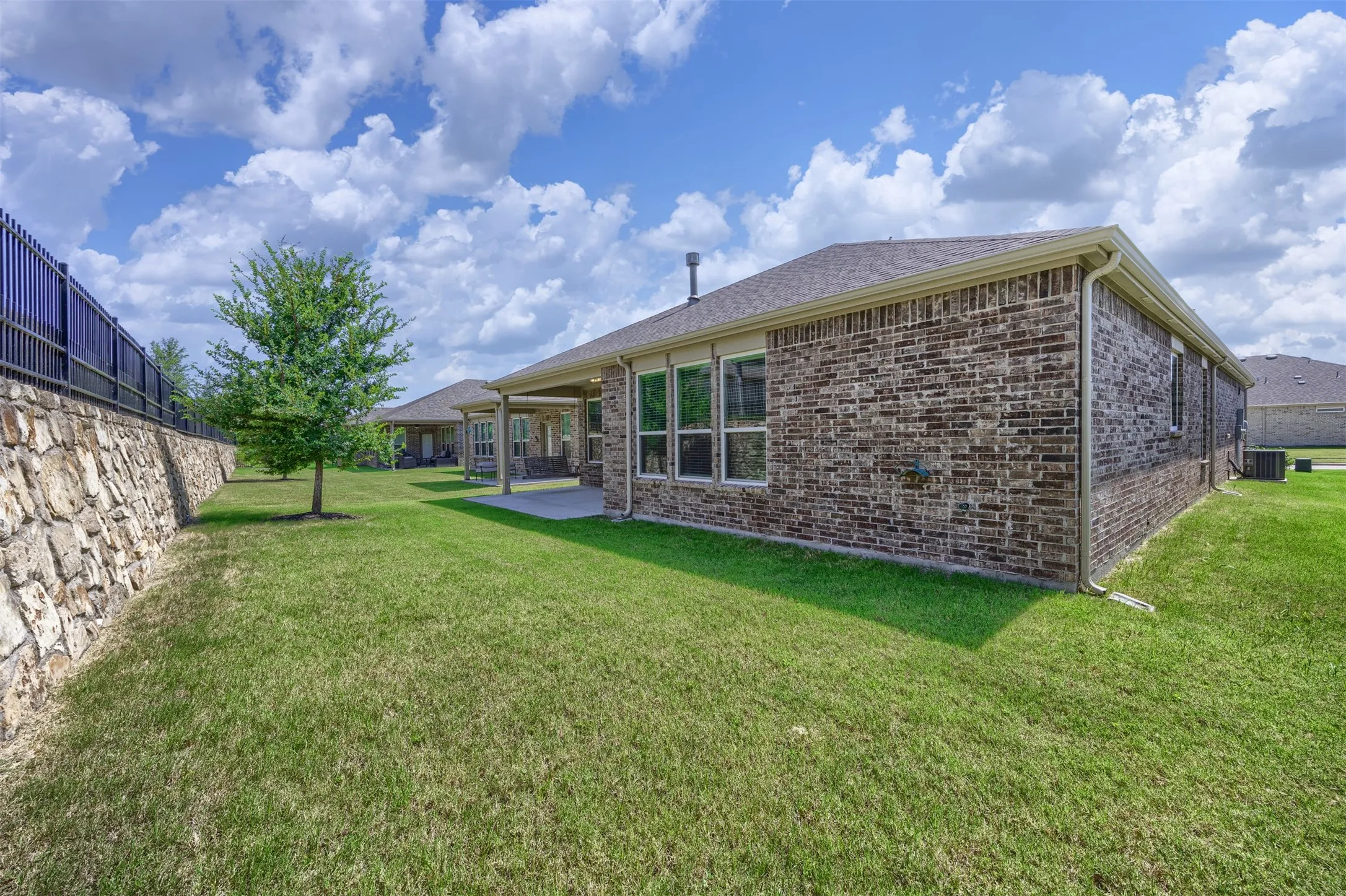 Single Family Residence For Sale in Collin County , 9221 Refuge Way, Mc Kinney, Texas 75071, 2 Bedroom, 2 Bathroom, 2 Garage spaces, 1,993 Sqft, built in 2022, mls#21337947, Real Estate Agent in Mc Kinney, Homes For Sale in Collin county, Homes For Sale in Mc Kinney, Realtor in Mc Kinney Texas, Real Estate Brokerage Independent Realty Texas, Luminita Cordes Realtor