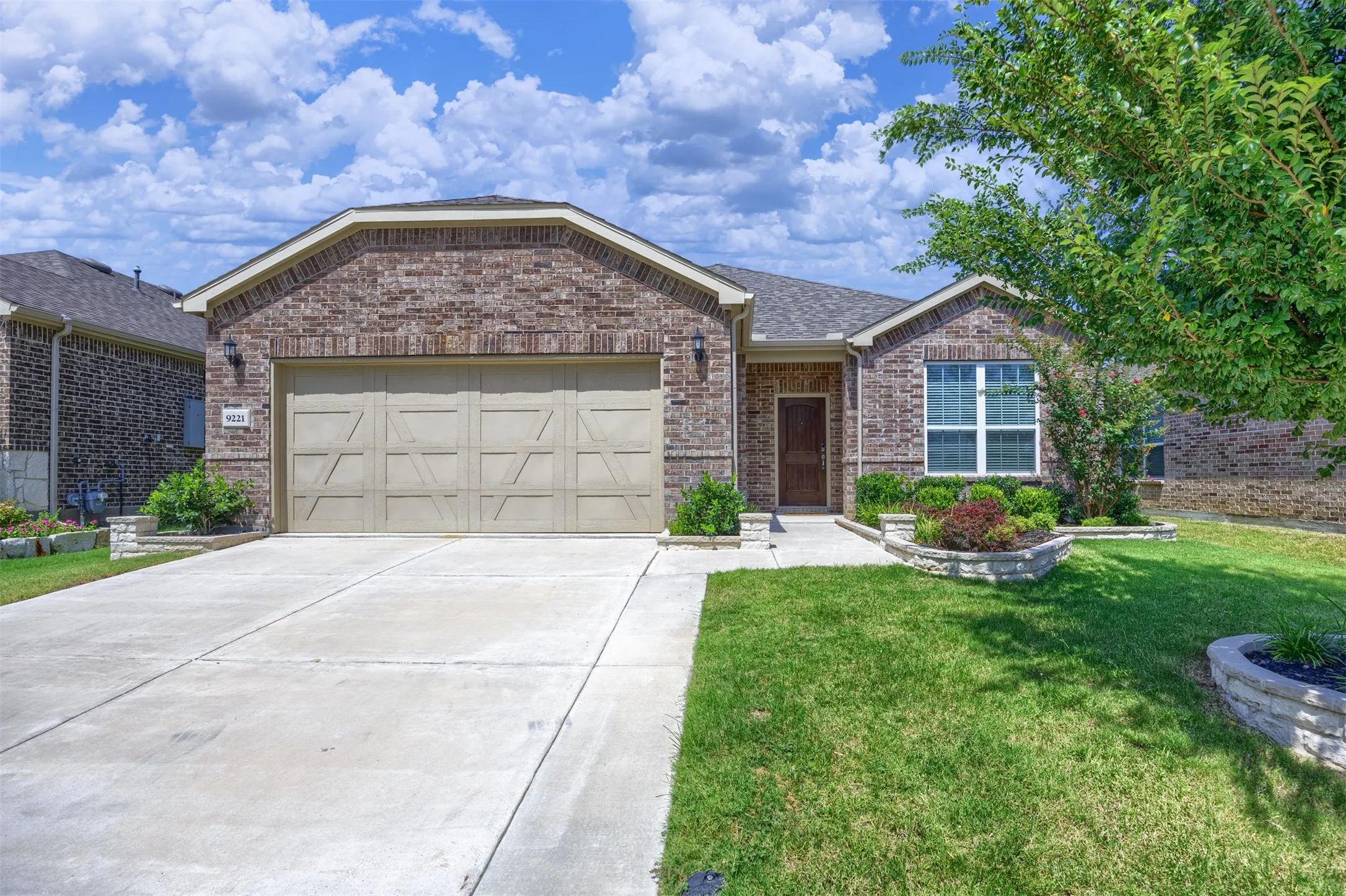 Single Family Residence For Sale in Collin County , 9221 Refuge Way, Mc Kinney, Texas 75071, 2 Bedroom, 2 Bathroom, 2 Garage spaces, 1,993 Sqft, built in 2022, mls#21337947, Real Estate Agent in Mc Kinney, Homes For Sale in Collin county, Homes For Sale in Mc Kinney, Realtor in Mc Kinney Texas, Real Estate Brokerage Independent Realty Texas, Luminita Cordes Realtor