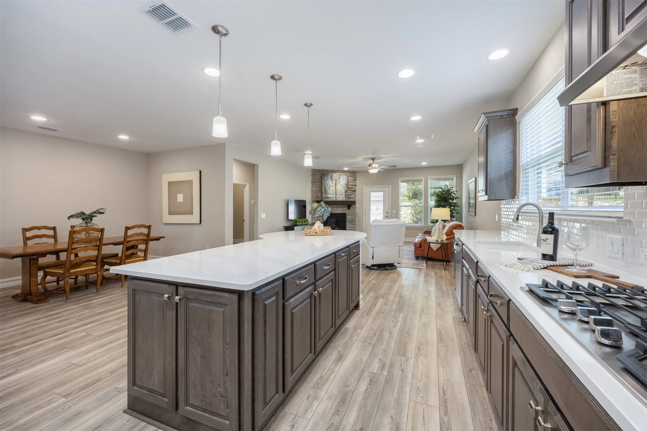 Single Family Residence For Sale in Collin County , 9221 Refuge Way, Mc Kinney, Texas 75071, 2 Bedroom, 2 Bathroom, 2 Garage spaces, 1,993 Sqft, built in 2022, mls#21337947, Real Estate Agent in Mc Kinney, Homes For Sale in Collin county, Homes For Sale in Mc Kinney, Realtor in Mc Kinney Texas, Real Estate Brokerage Independent Realty Texas, Luminita Cordes Realtor