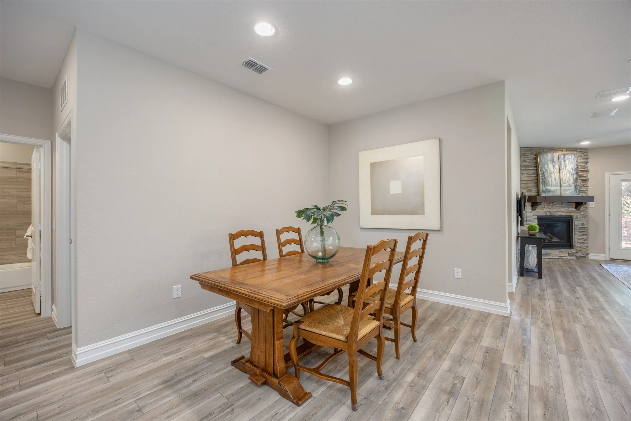 Single Family Residence For Sale in Collin County , 9221 Refuge Way, Mc Kinney, Texas 75071, 2 Bedroom, 2 Bathroom, 2 Garage spaces, 1,993 Sqft, built in 2022, mls#21337947, Real Estate Agent in Mc Kinney, Homes For Sale in Collin county, Homes For Sale in Mc Kinney, Realtor in Mc Kinney Texas, Real Estate Brokerage Independent Realty Texas, Luminita Cordes Realtor