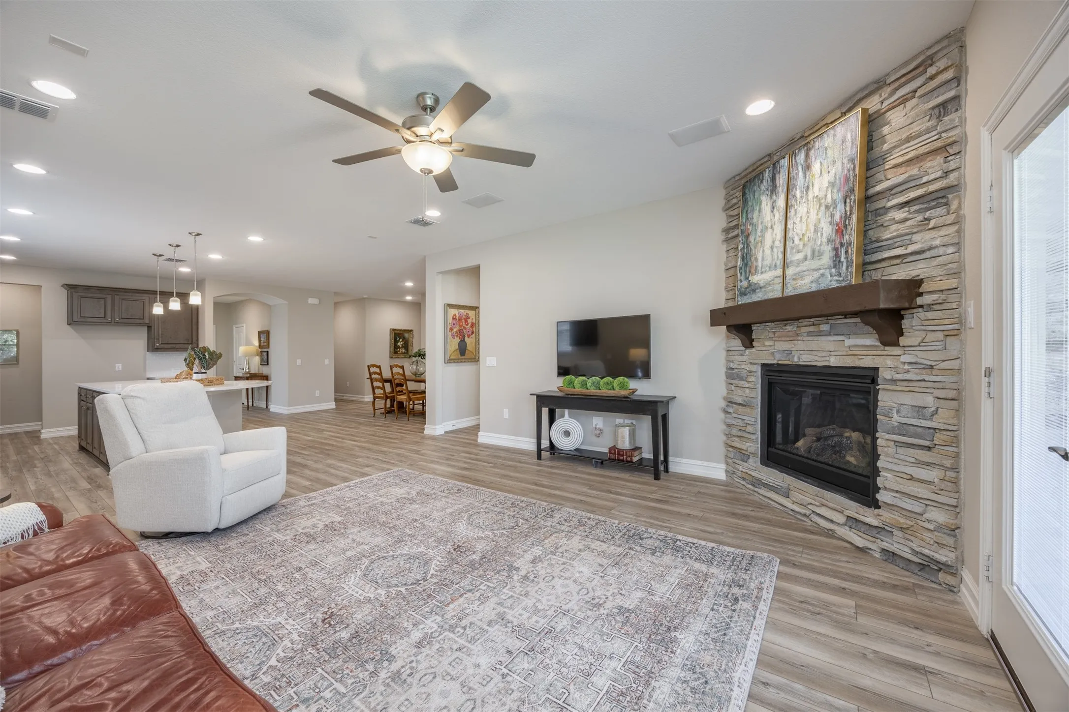 Single Family Residence For Sale in Collin County , 9221 Refuge Way, Mc Kinney, Texas 75071, 2 Bedroom, 2 Bathroom, 2 Garage spaces, 1,993 Sqft, built in 2022, mls#21337947, Real Estate Agent in Mc Kinney, Homes For Sale in Collin county, Homes For Sale in Mc Kinney, Realtor in Mc Kinney Texas, Real Estate Brokerage Independent Realty Texas, Luminita Cordes Realtor