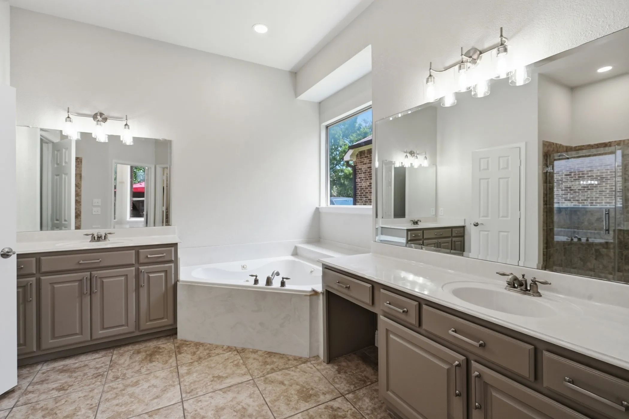 Primary Bathroom Tub