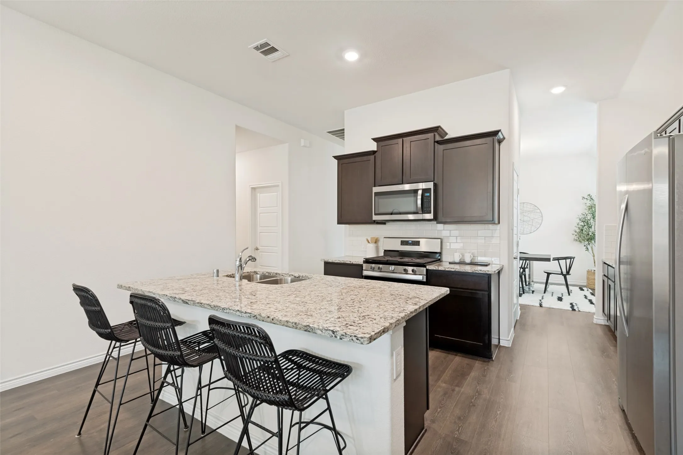 Single Family Residence For Rent in Rockwall County , 424 Baltimore Avenue, Fate, Texas 75189, 4 Bedroom, 2 Bathroom, 2 Garage spaces, 2,156 Sqft, built in 2020, mls#21338864, Real Estate Agent in Fate, Homes For Rent in Rockwall county, Homes For Rent in Fate, Realtor in Fate Texas, Real Estate Brokerage Independent Realty Texas, Luminita Cordes Realtor