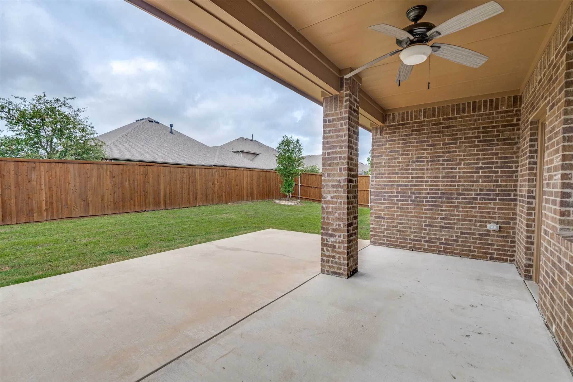 Single Family Residence For Rent in Rockwall County , 424 Baltimore Avenue, Fate, Texas 75189, 4 Bedroom, 2 Bathroom, 2 Garage spaces, 2,156 Sqft, built in 2020, mls#21338864, Real Estate Agent in Fate, Homes For Rent in Rockwall county, Homes For Rent in Fate, Realtor in Fate Texas, Real Estate Brokerage Independent Realty Texas, Luminita Cordes Realtor
