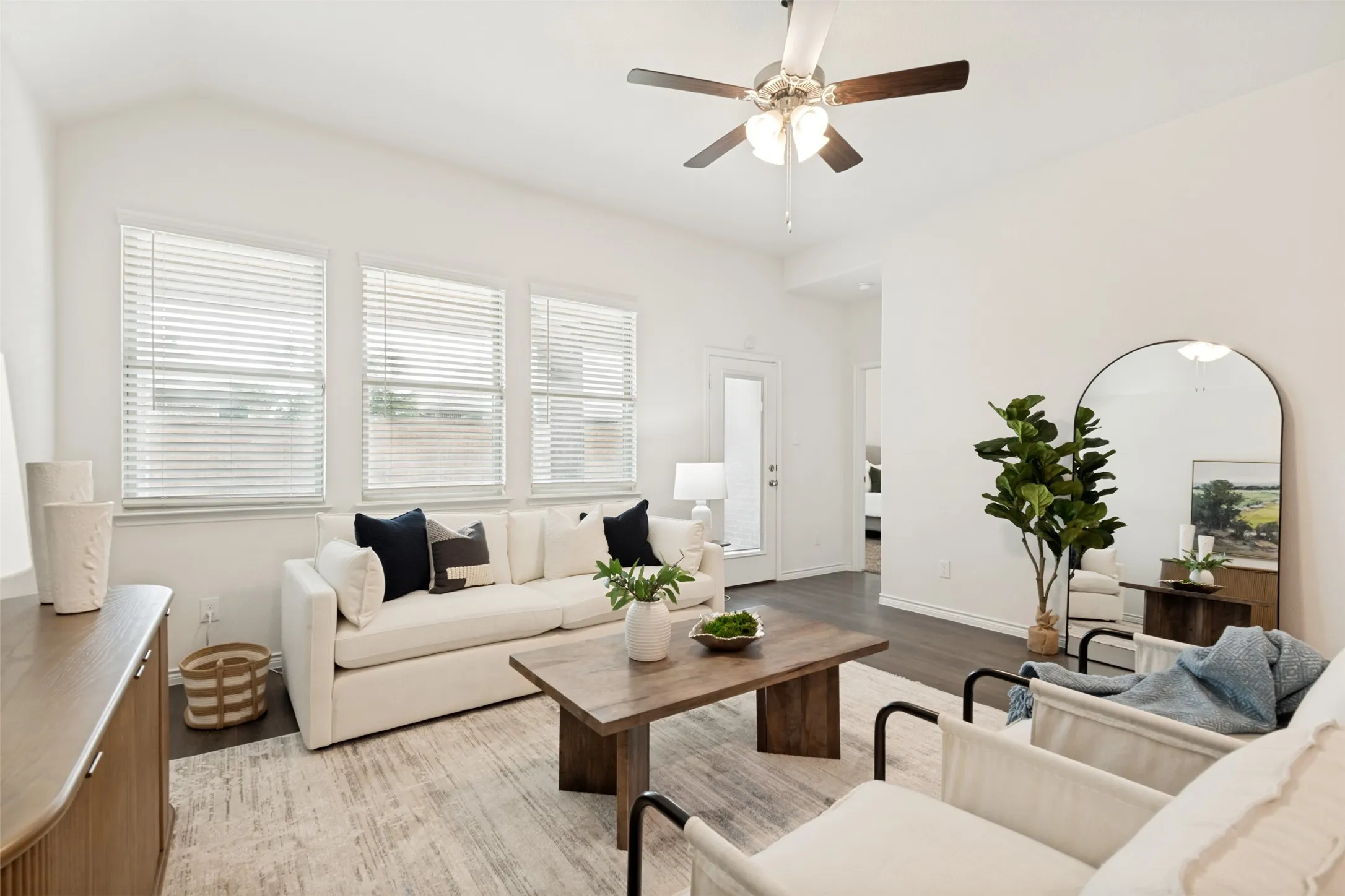 Single Family Residence For Rent in Rockwall County , 424 Baltimore Avenue, Fate, Texas 75189, 4 Bedroom, 2 Bathroom, 2 Garage spaces, 2,156 Sqft, built in 2020, mls#21338864, Real Estate Agent in Fate, Homes For Rent in Rockwall county, Homes For Rent in Fate, Realtor in Fate Texas, Real Estate Brokerage Independent Realty Texas, Luminita Cordes Realtor