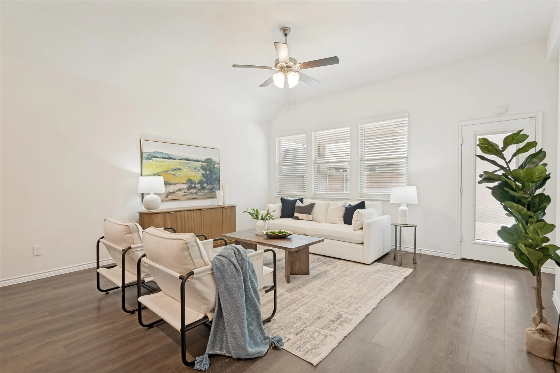 Single Family Residence For Rent in Rockwall County , 424 Baltimore Avenue, Fate, Texas 75189, 4 Bedroom, 2 Bathroom, 2 Garage spaces, 2,156 Sqft, built in 2020, mls#21338864, Real Estate Agent in Fate, Homes For Rent in Rockwall county, Homes For Rent in Fate, Realtor in Fate Texas, Real Estate Brokerage Independent Realty Texas, Luminita Cordes Realtor