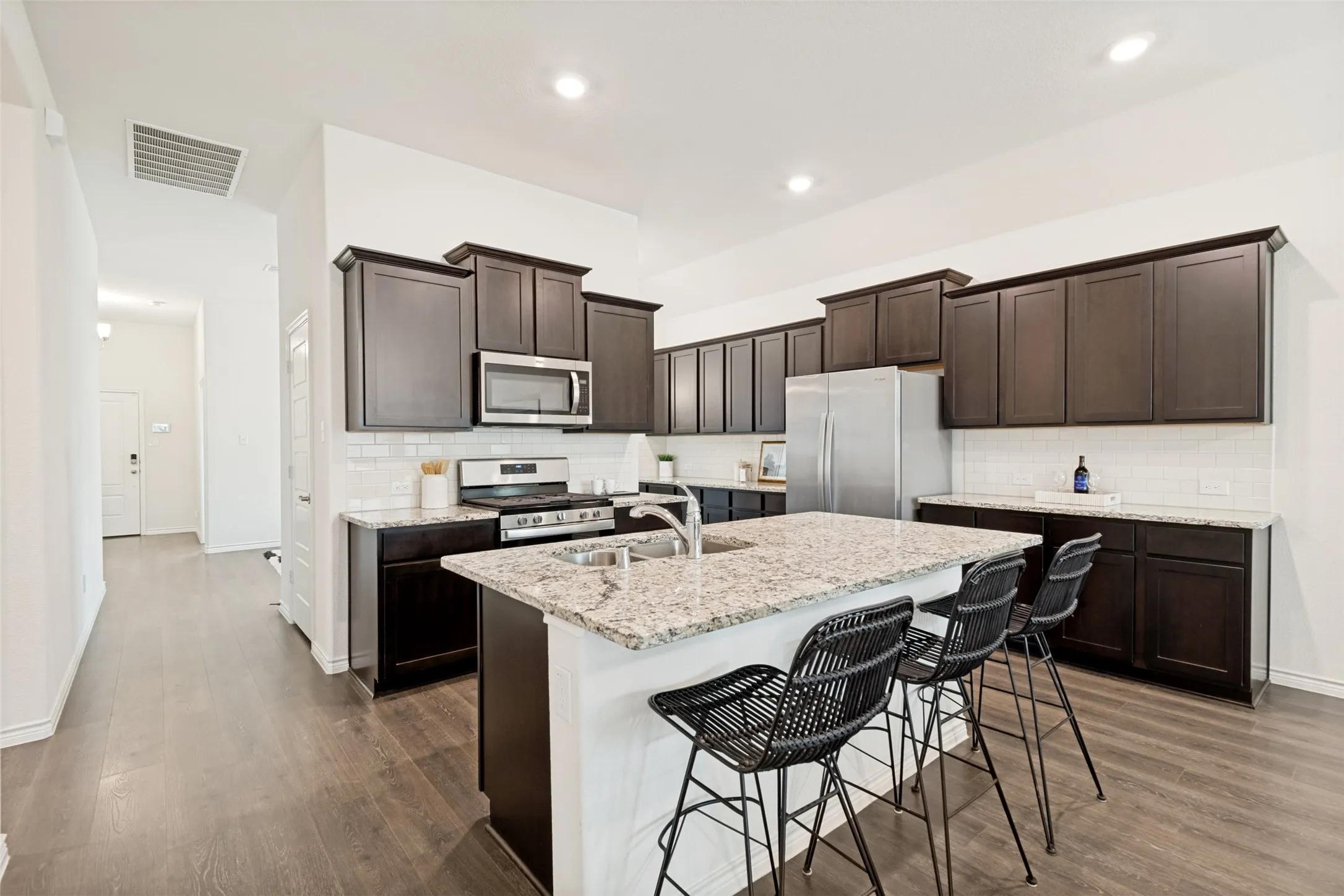 Single Family Residence For Rent in Rockwall County , 424 Baltimore Avenue, Fate, Texas 75189, 4 Bedroom, 2 Bathroom, 2 Garage spaces, 2,156 Sqft, built in 2020, mls#21338864, Real Estate Agent in Fate, Homes For Rent in Rockwall county, Homes For Rent in Fate, Realtor in Fate Texas, Real Estate Brokerage Independent Realty Texas, Luminita Cordes Realtor